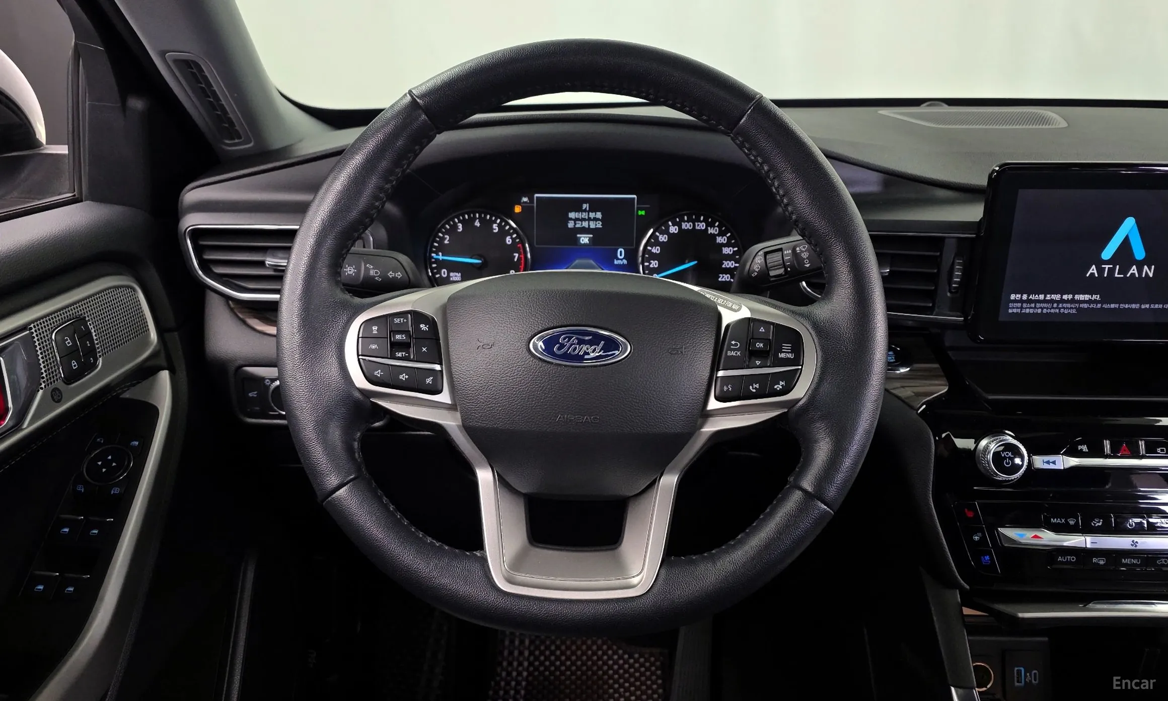 Ford Explorer 6th Generation превью 13