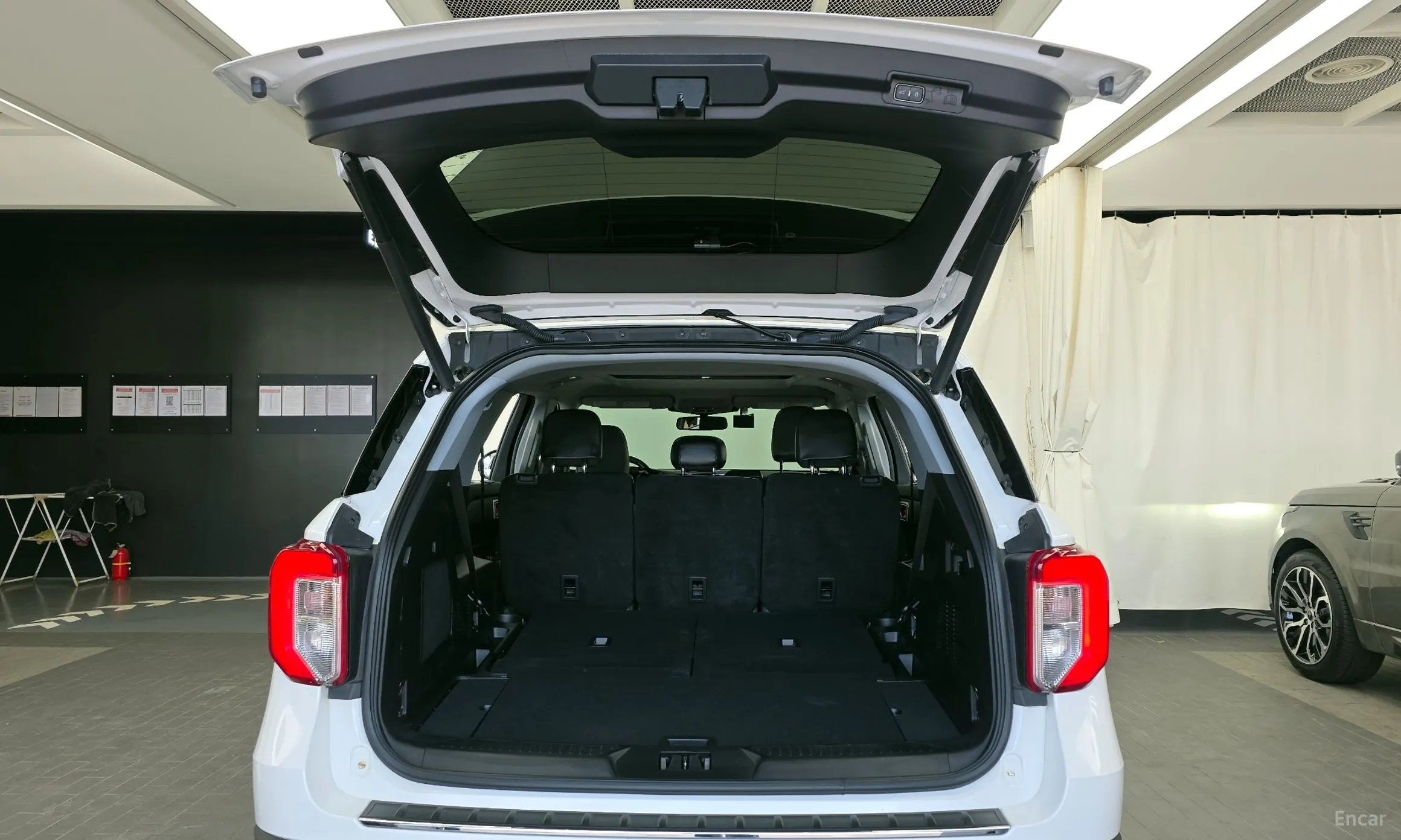 Ford Explorer 6th Generation превью 20