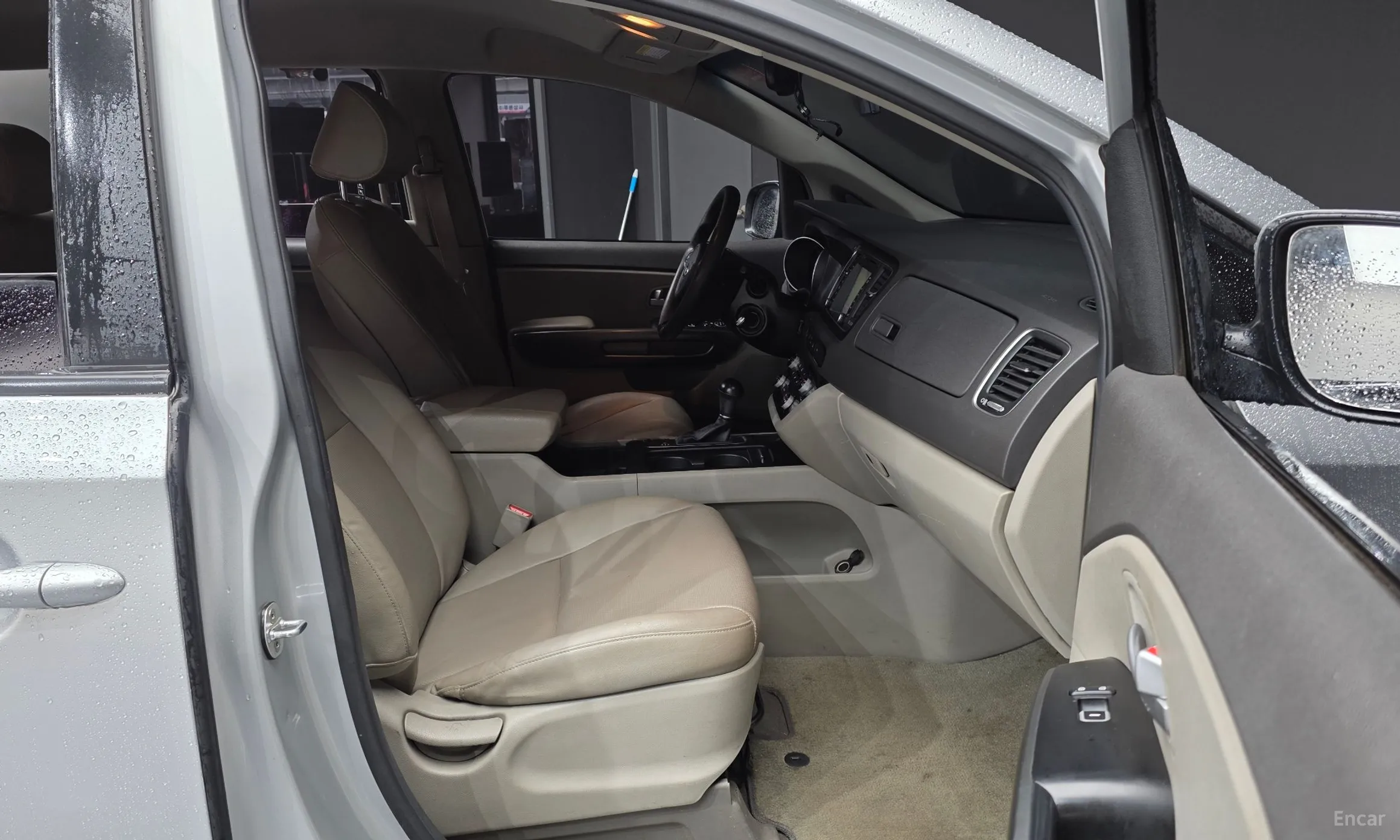 Kia Carnival превью 10