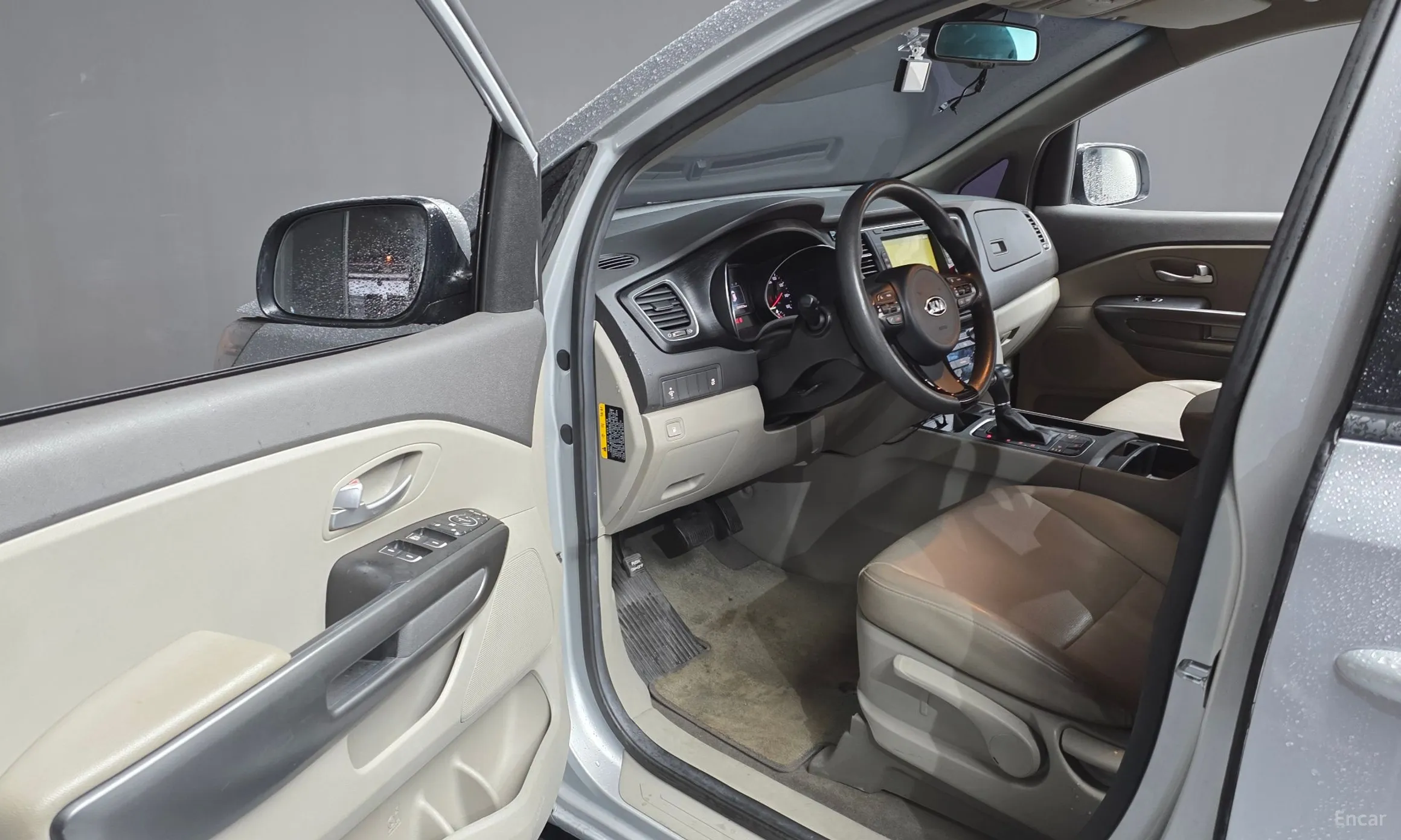 Kia Carnival превью 11