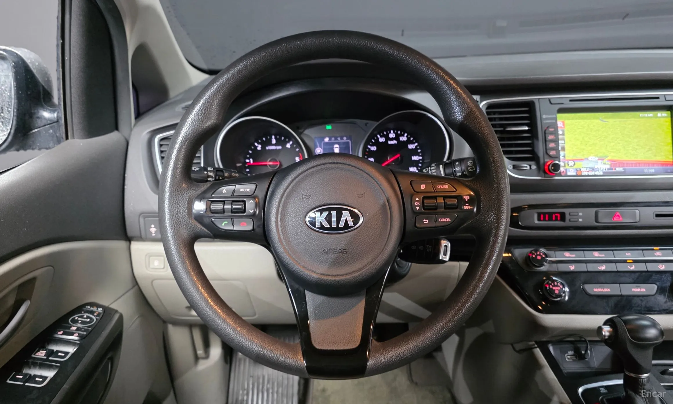 Kia Carnival превью 14