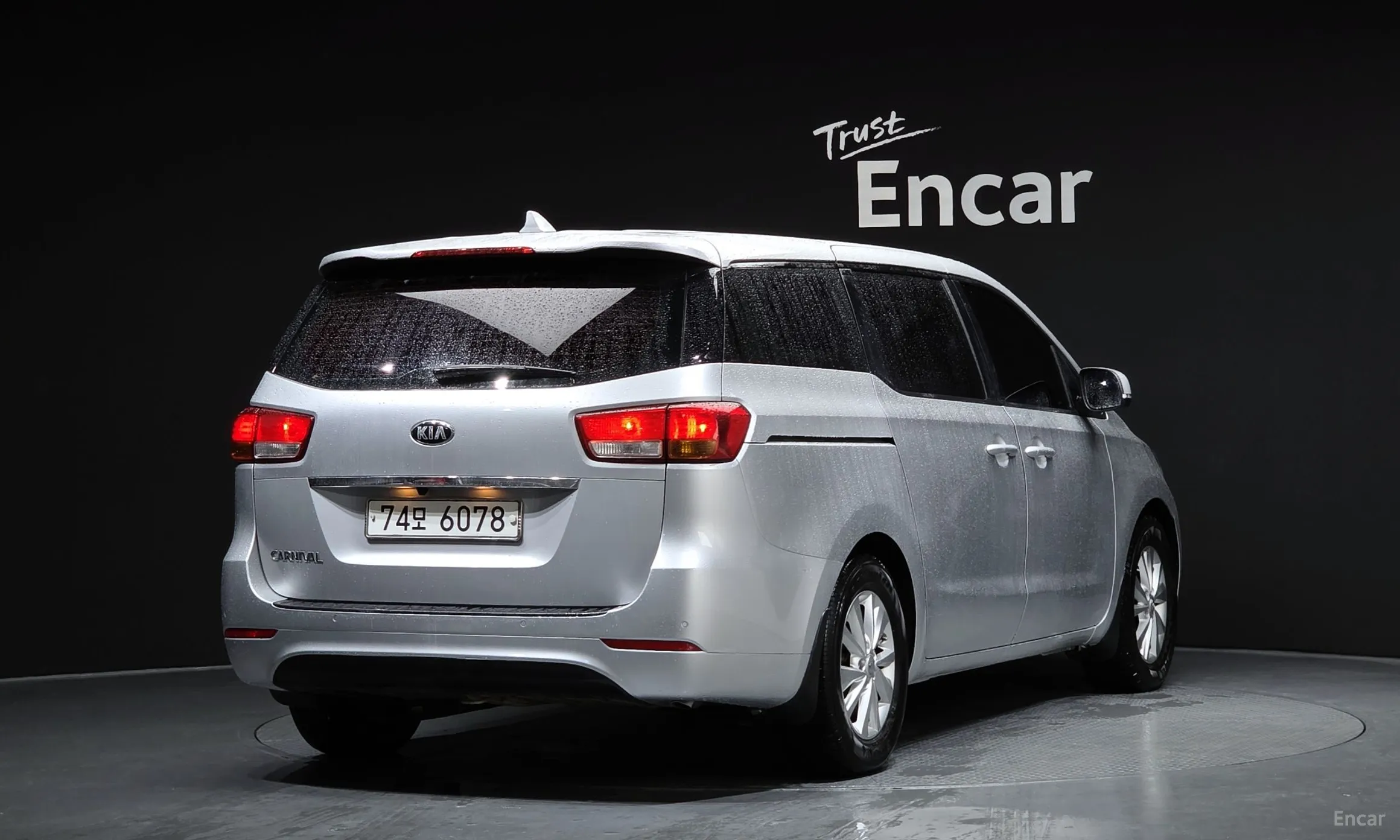 Kia Carnival превью 2