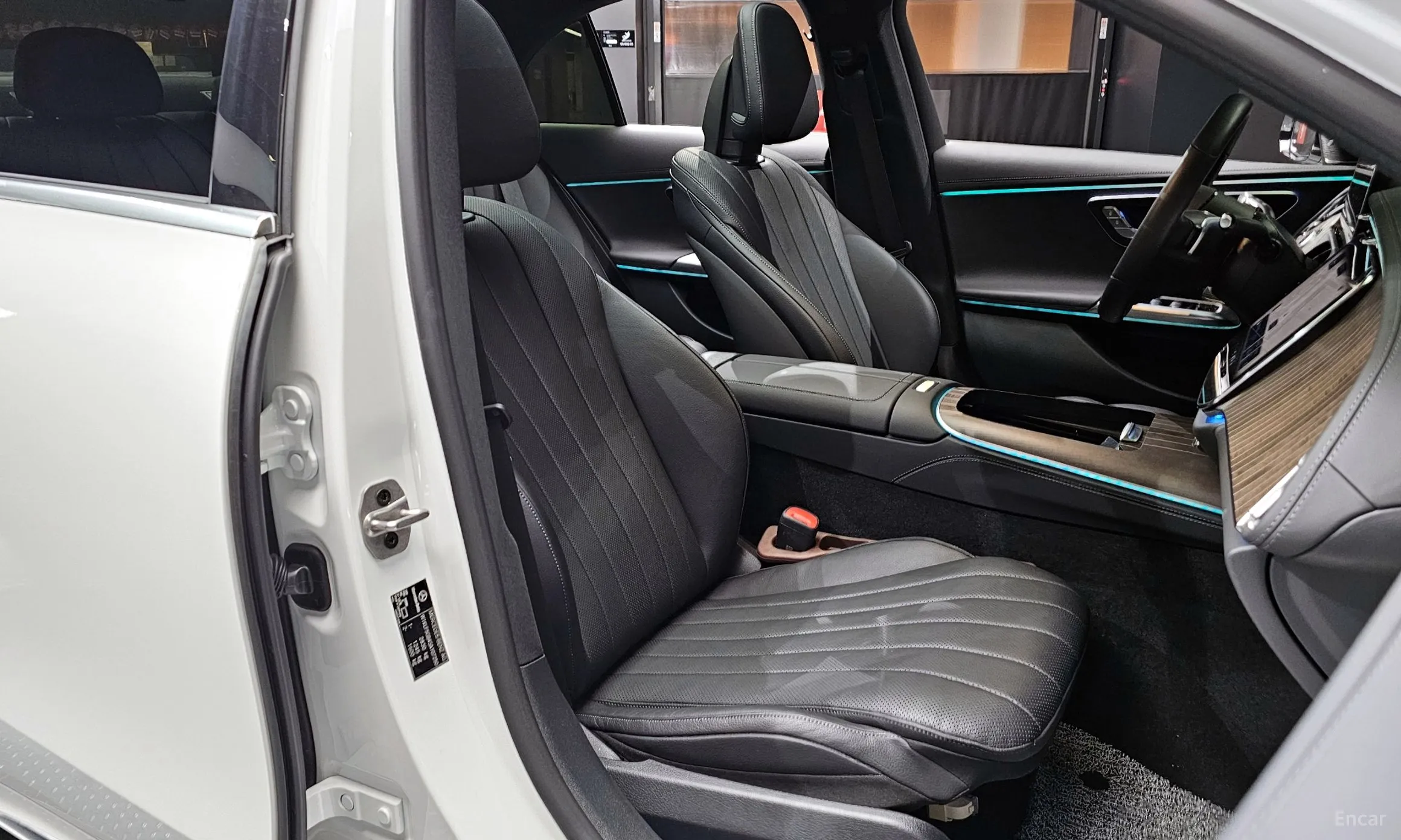 Mercedes Benz E-Class W214 превью 10
