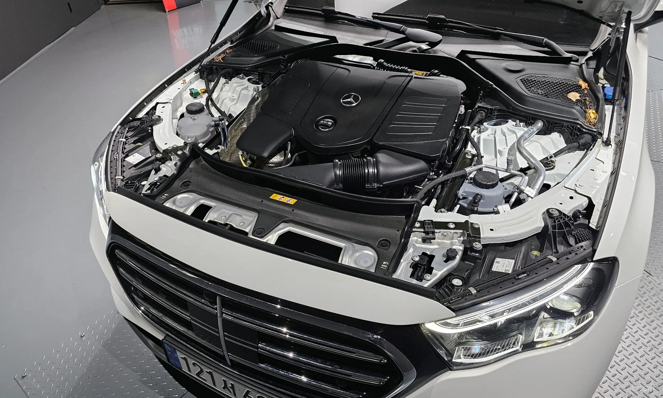 Mercedes Benz E-Class W214 превью 6