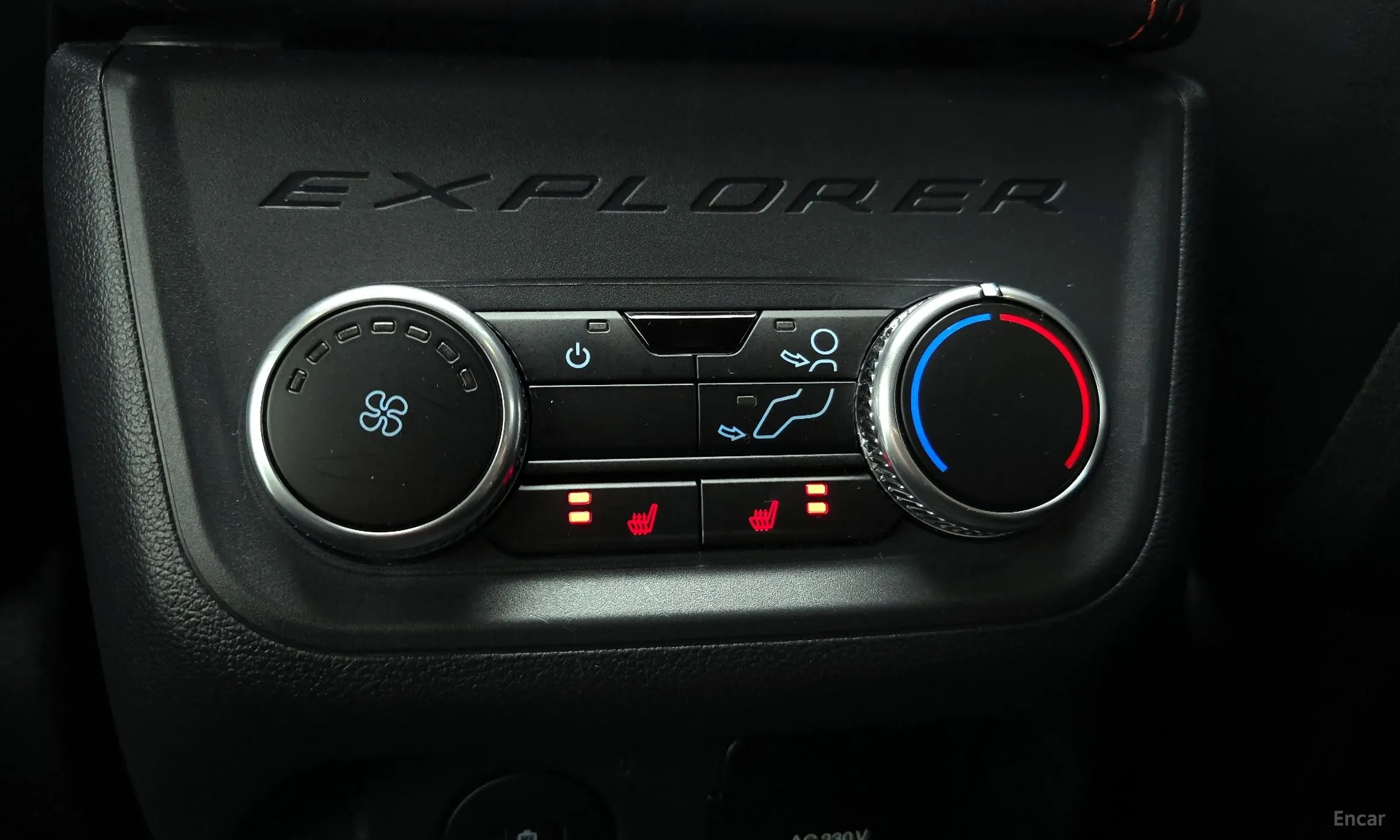 Ford Explorer 6th Generation превью 18