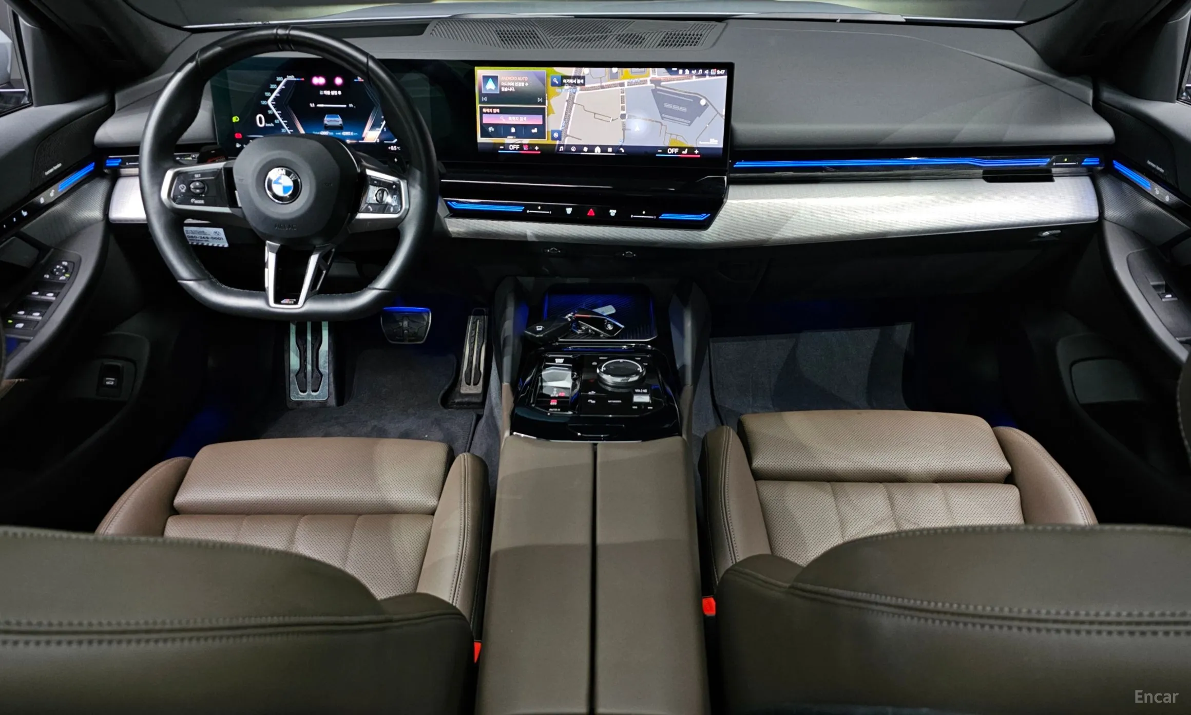 BMW 5 Series (G60) превью 7