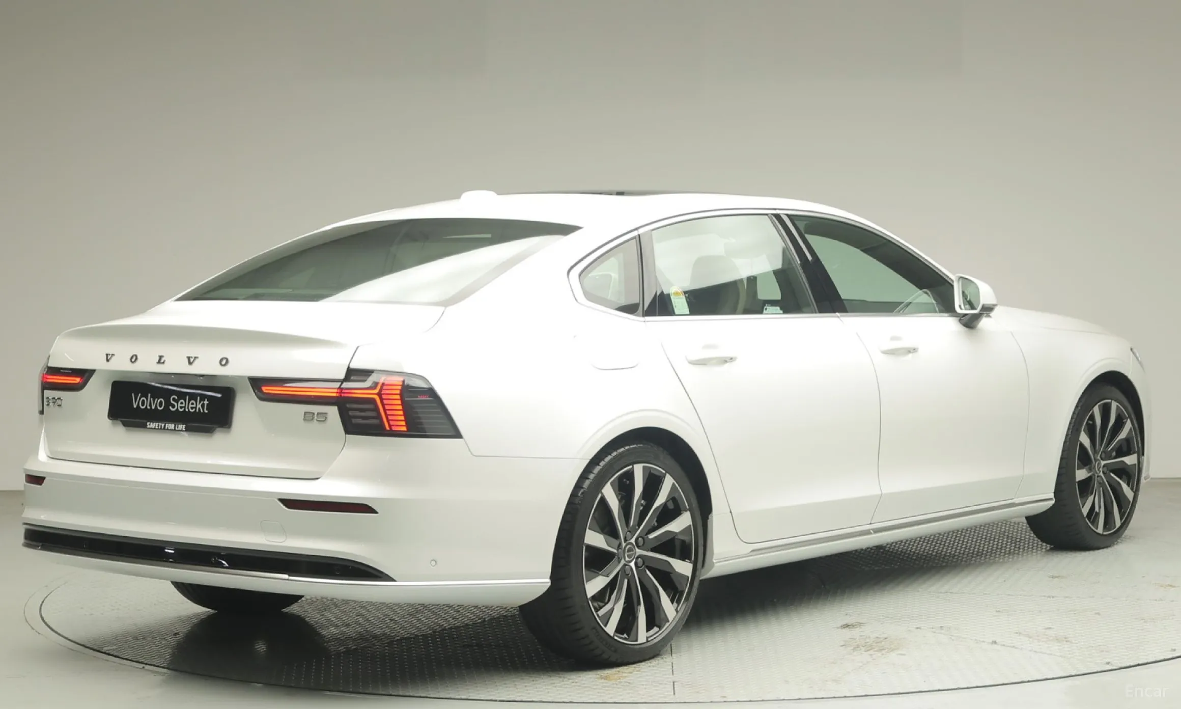 Volvo S90 превью 2