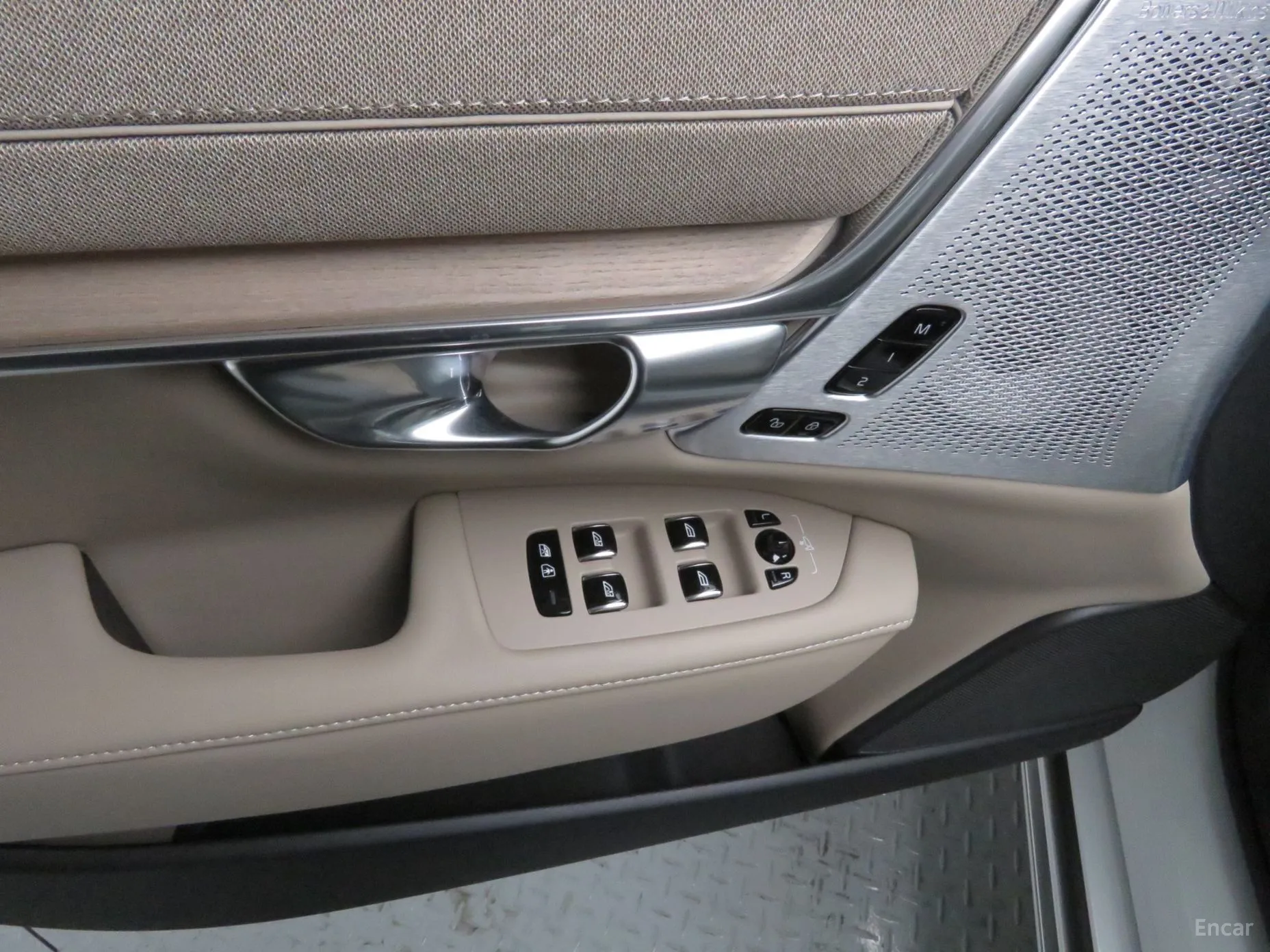 Volvo S90 превью 16