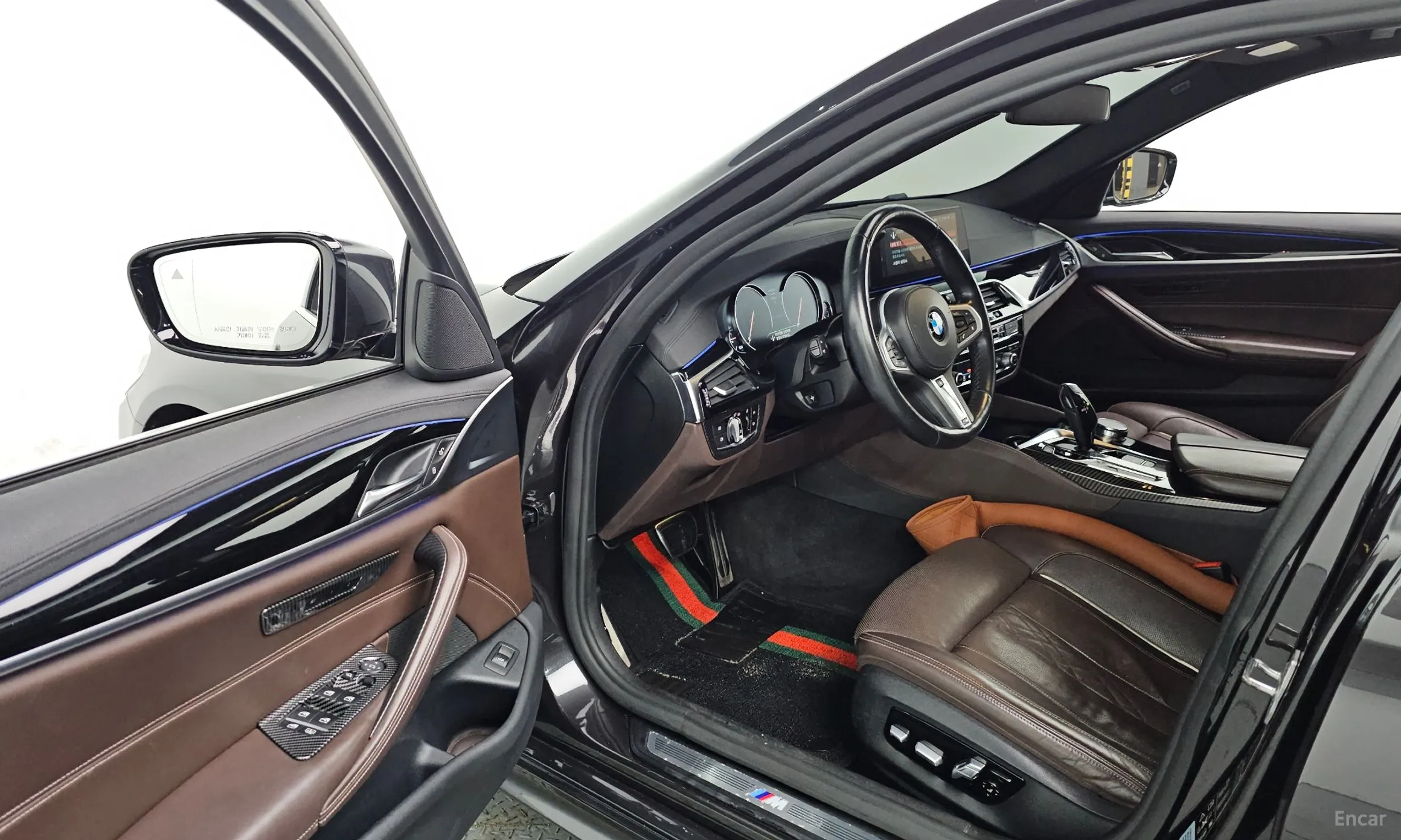 BMW 5 Series (G30) превью 10