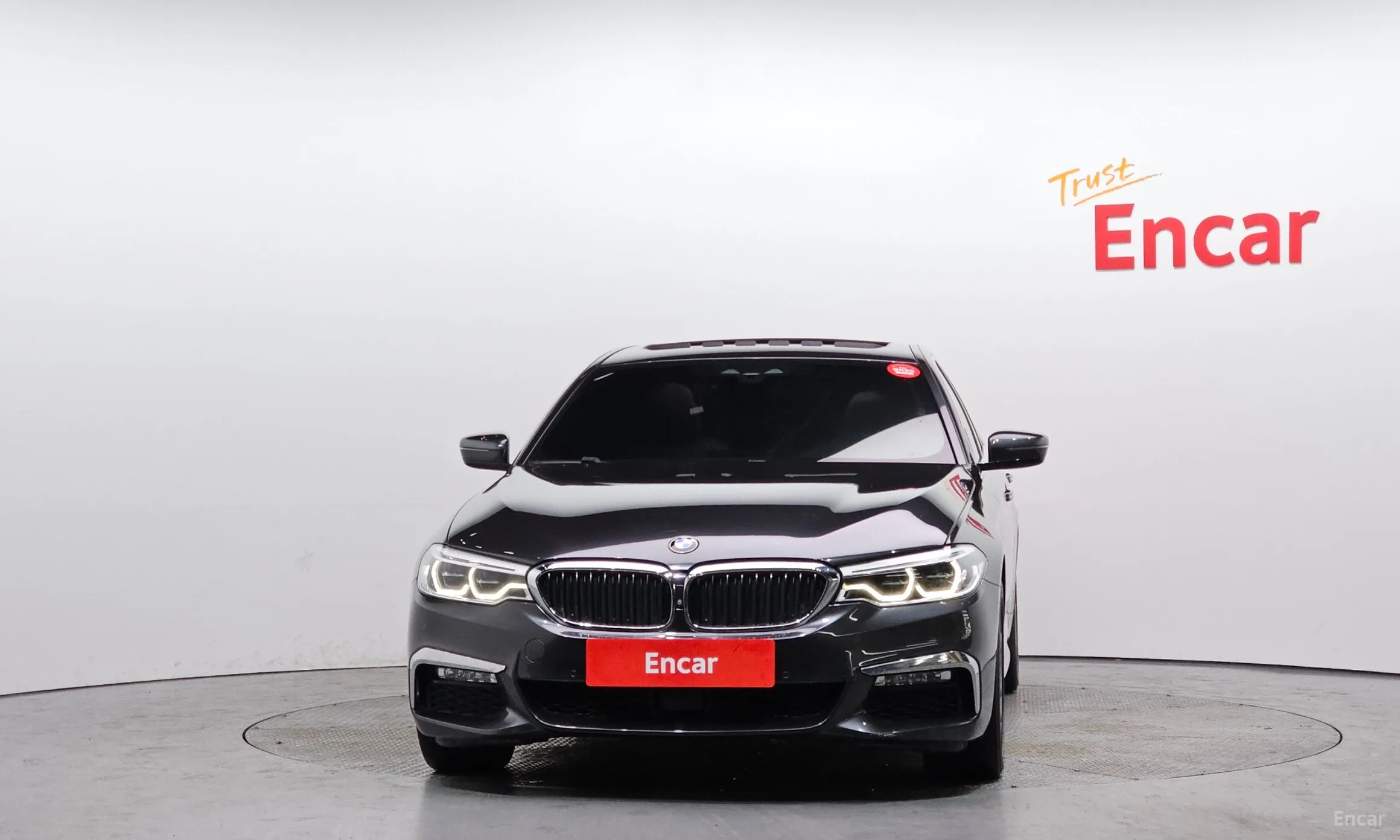 BMW 5 Series (G30) превью 3