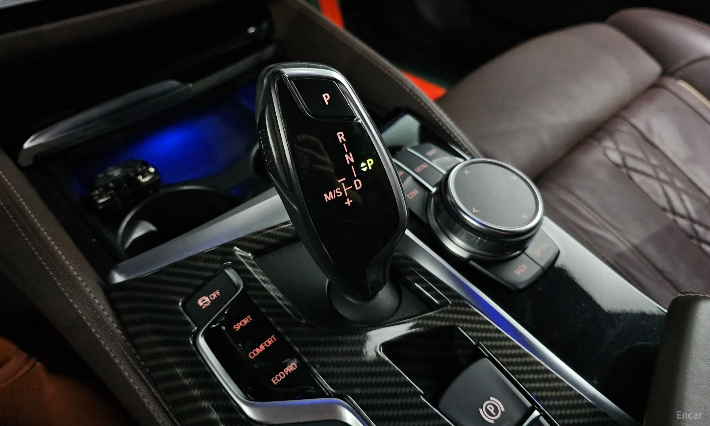 BMW 5 Series (G30) превью 9