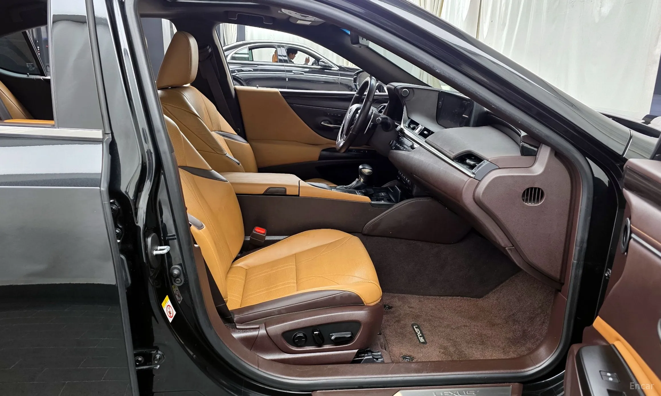 Lexus ES300h 7th Generation превью 11