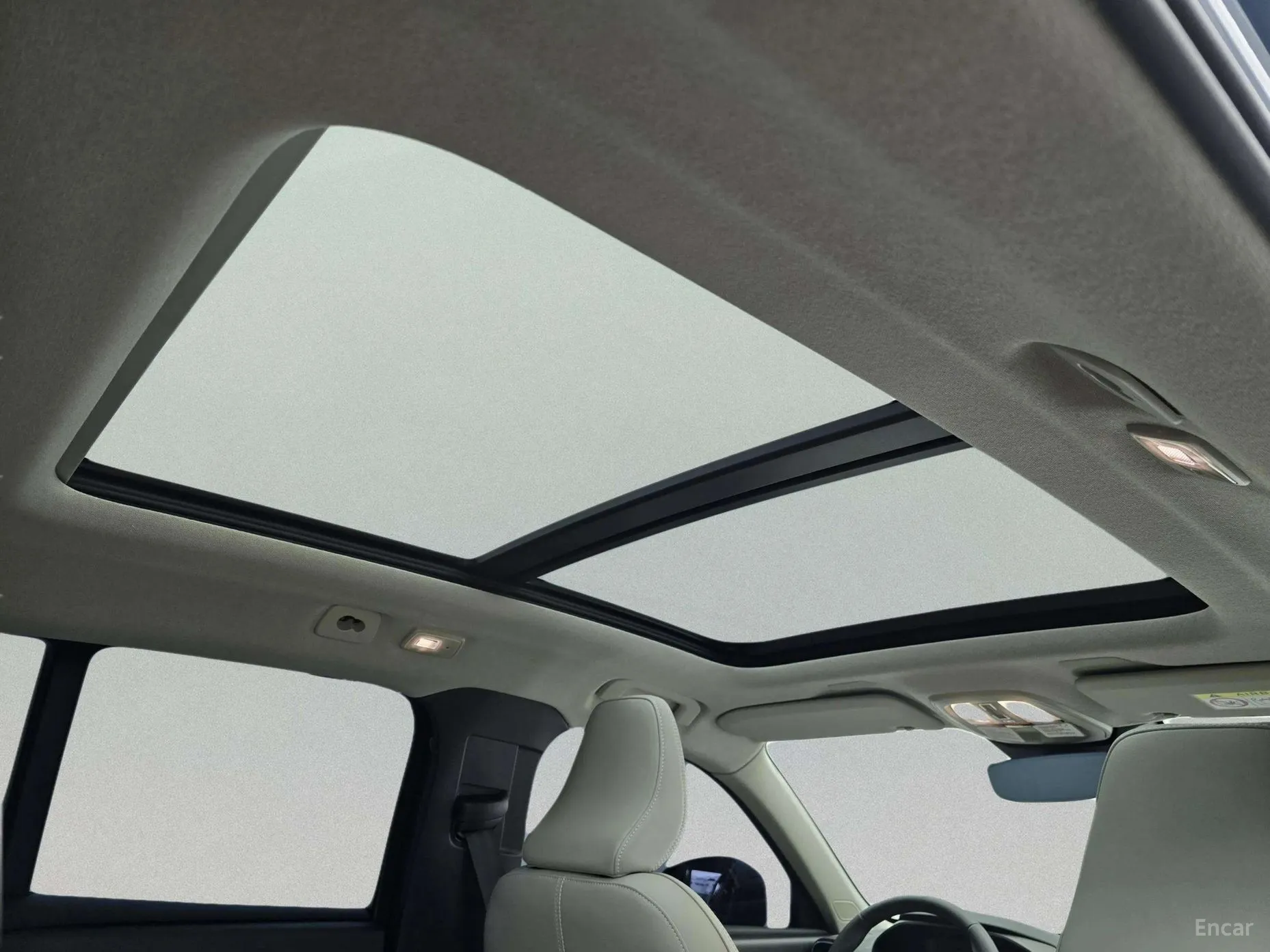 Volvo XC40 превью 13