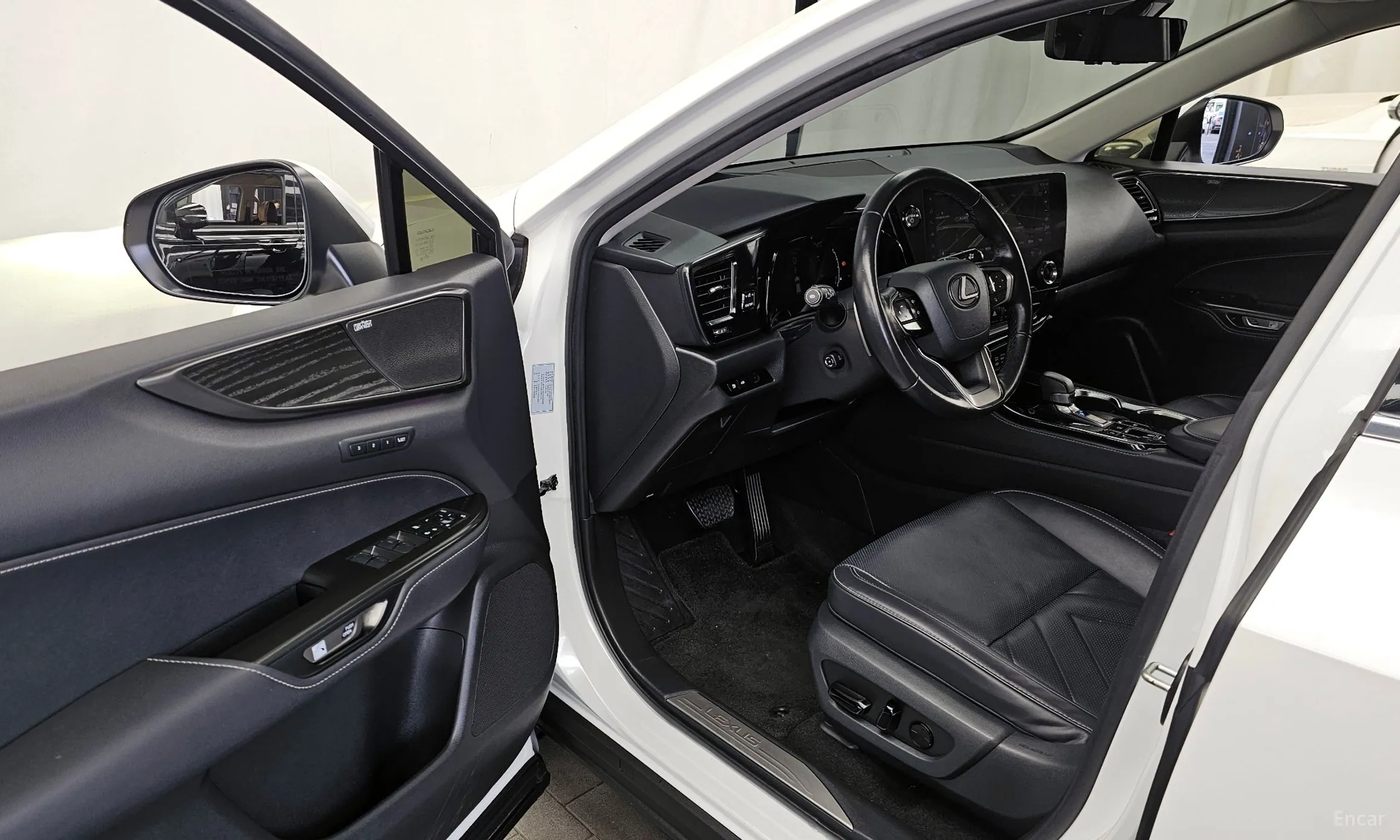 Lexus NX350h Gen 2 превью 10