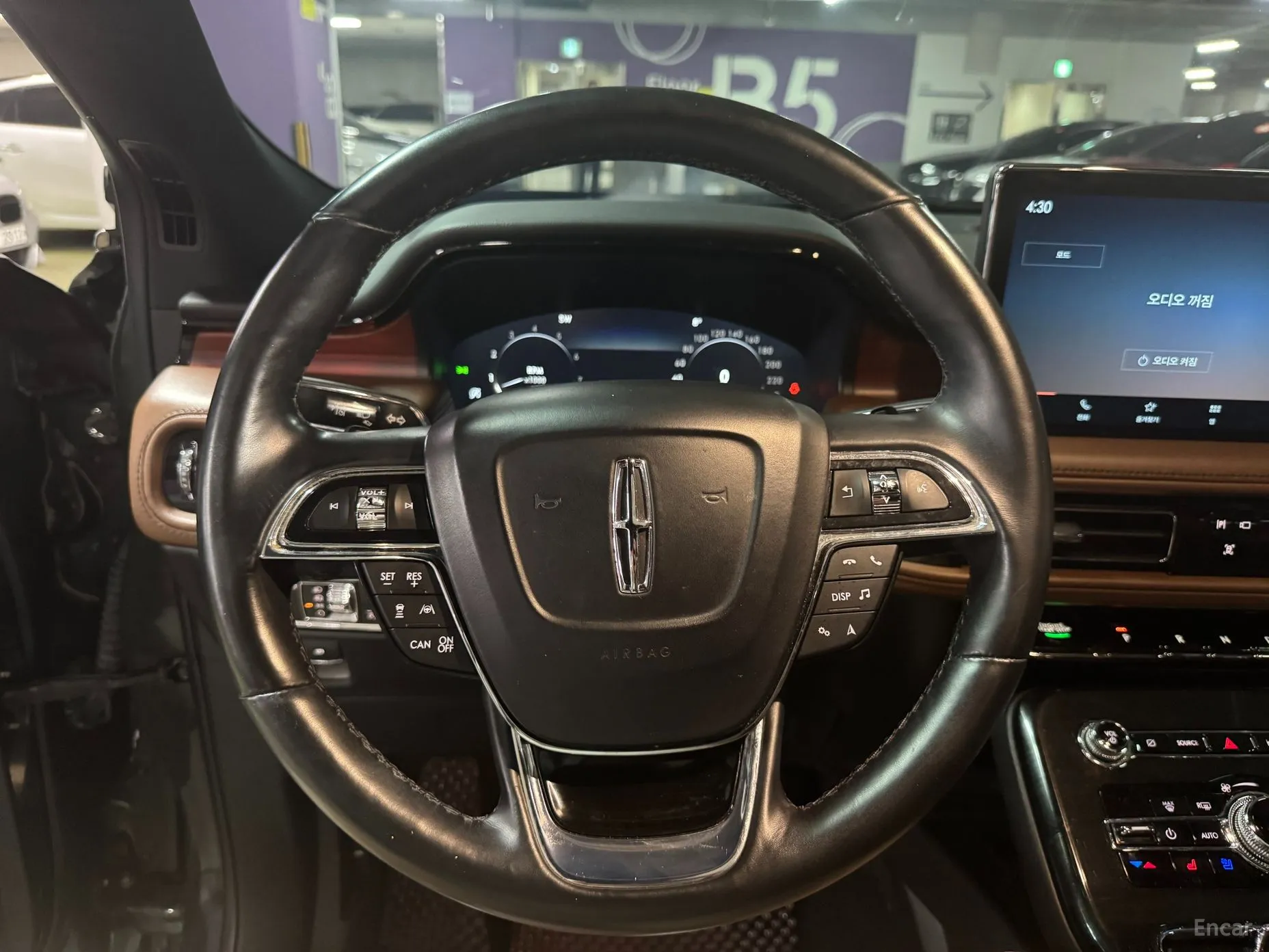Lincoln Nautilus Gen 1 превью 13