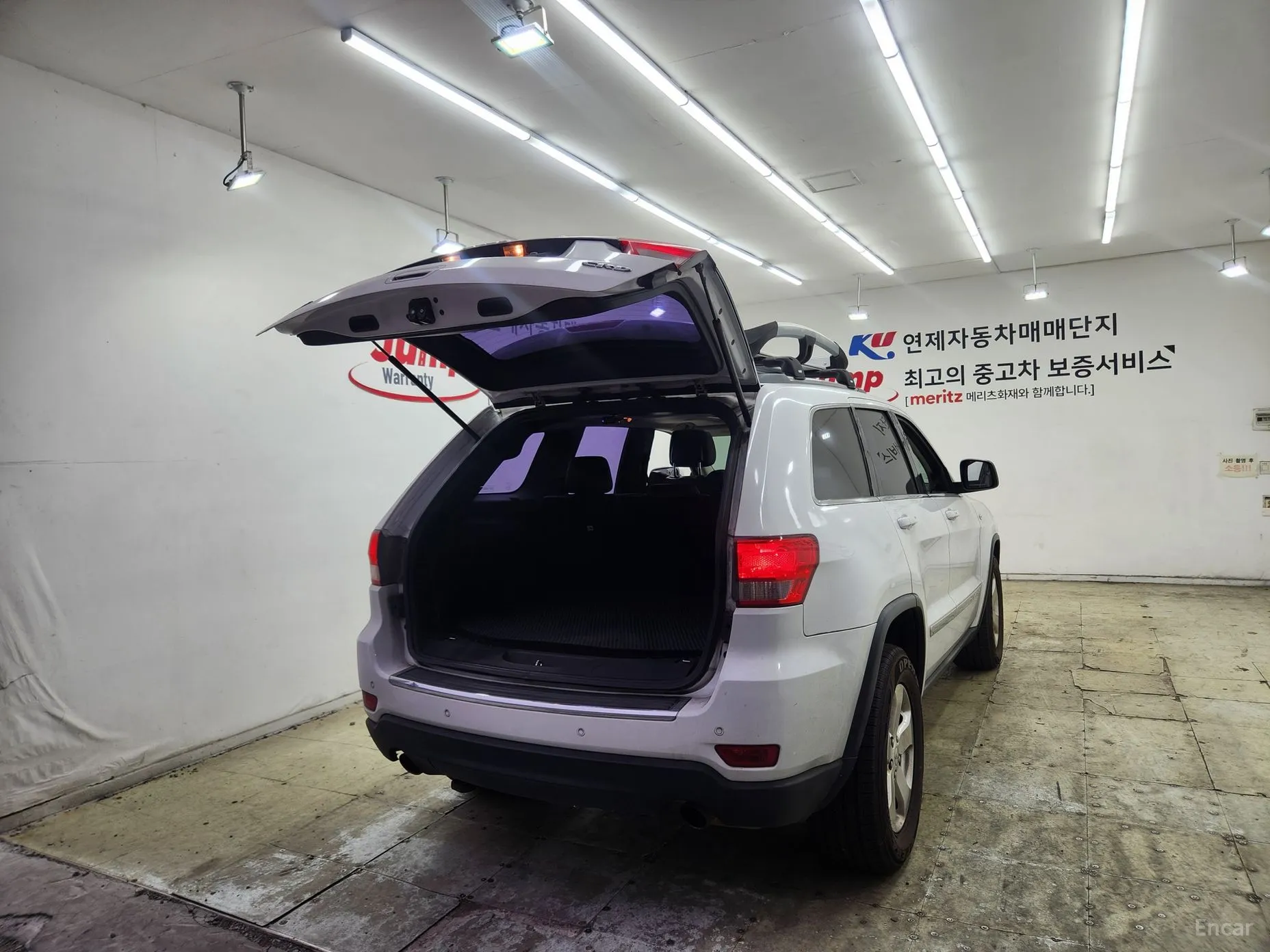 Jeep Grand Cherokee превью 18