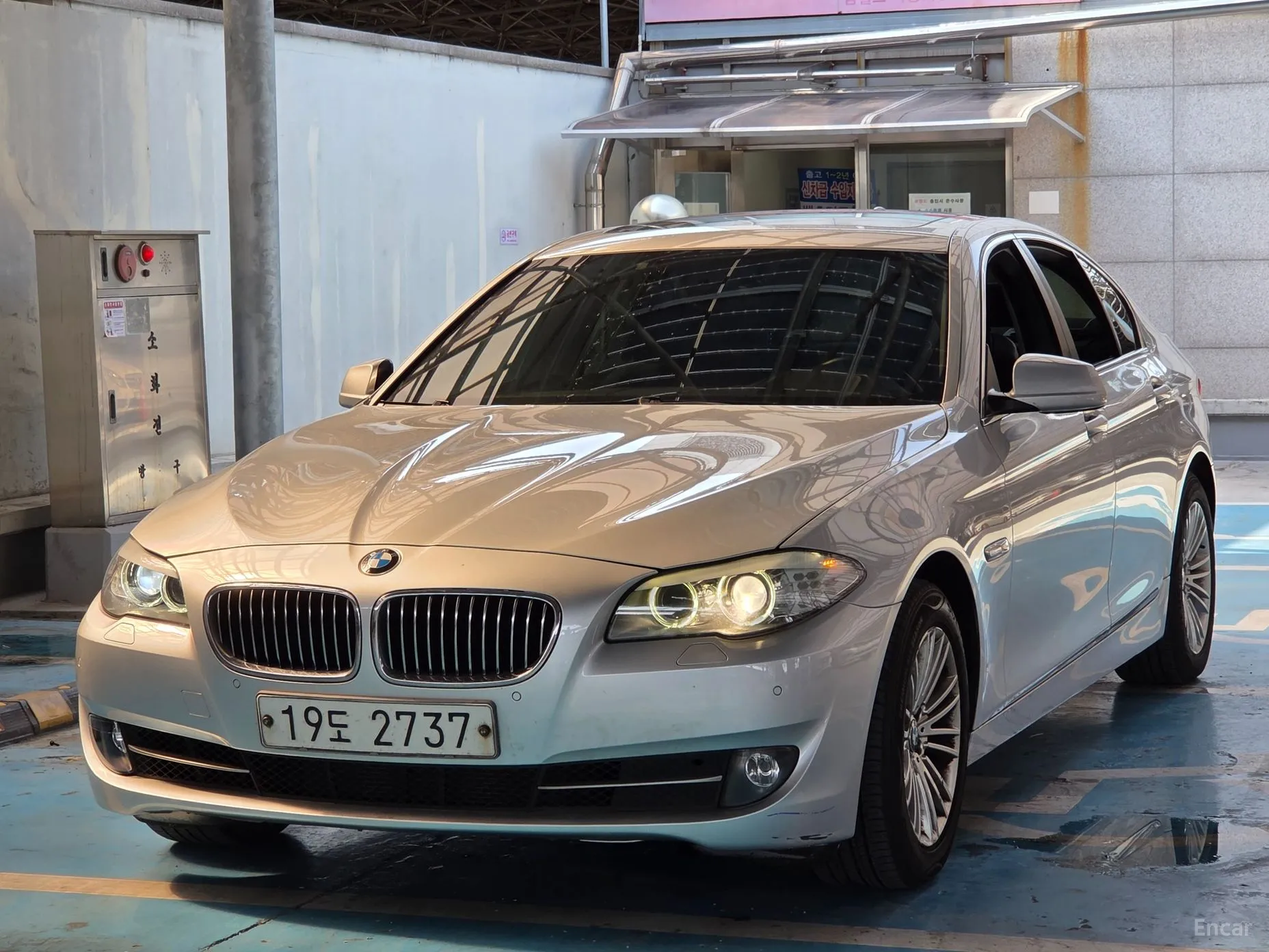 BMW 5 Series (F10) превью 3