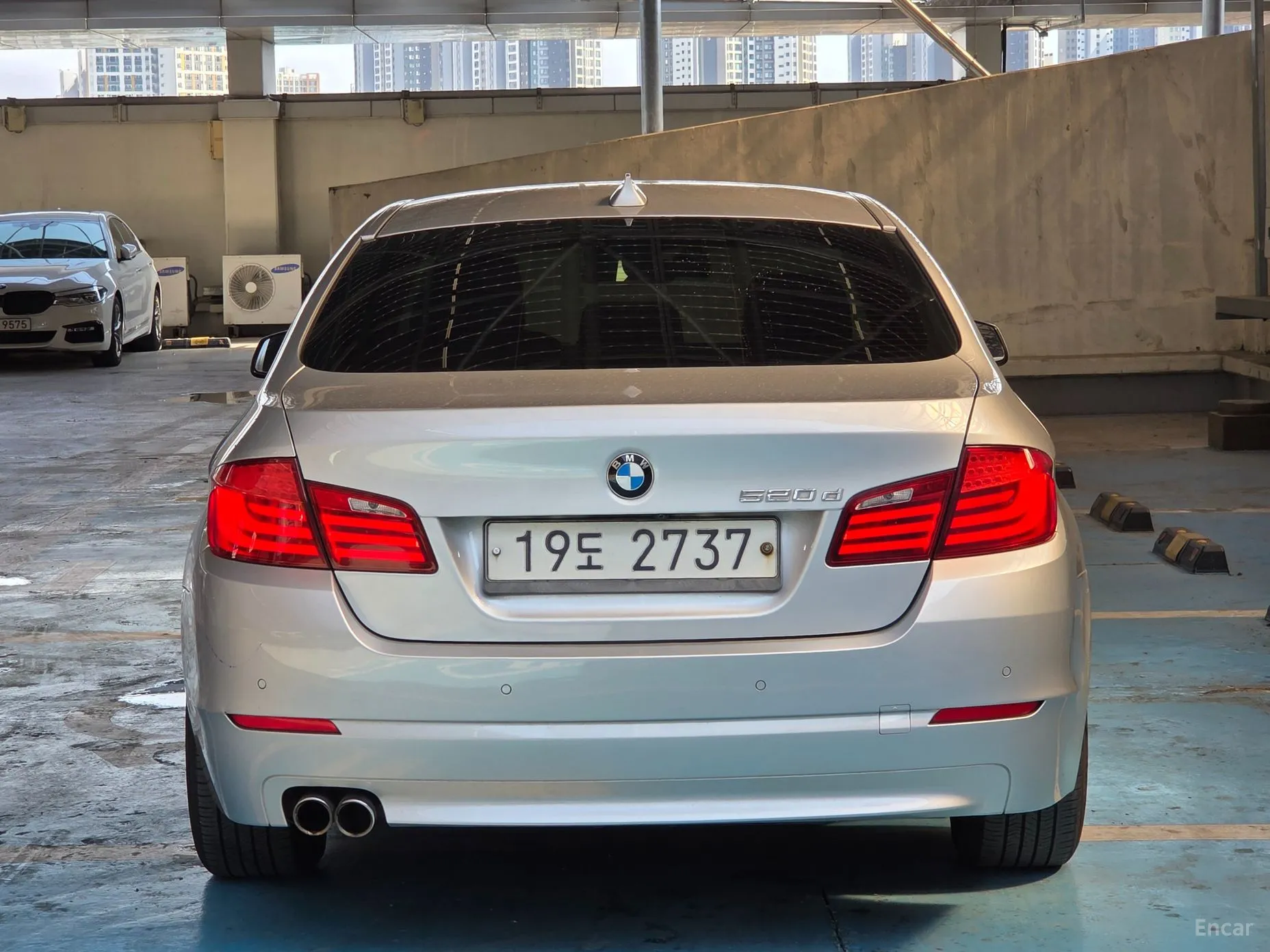 BMW 5 Series (F10) превью 4