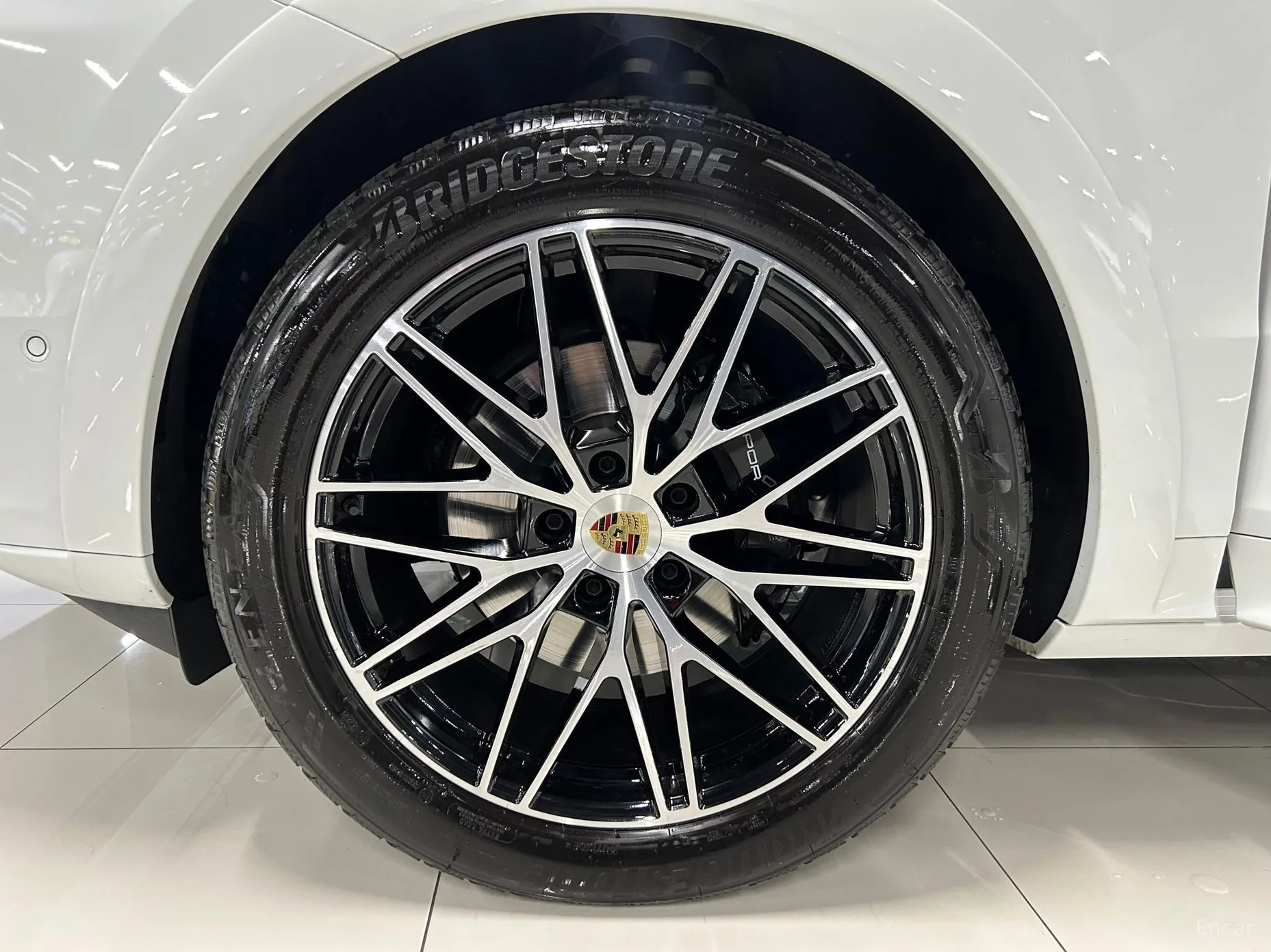 Porsche Cayenne (PO536) превью 17