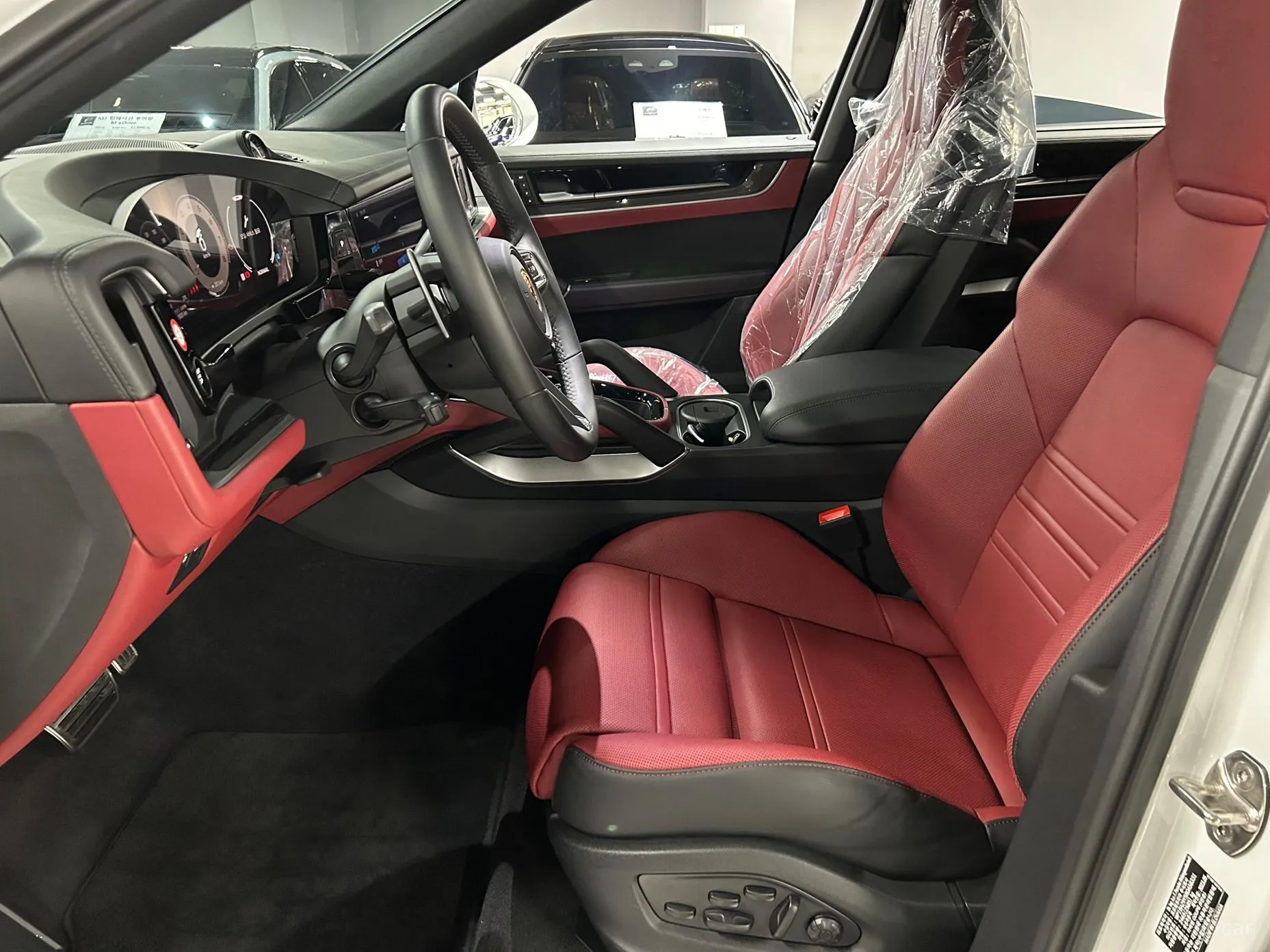 Porsche Cayenne (PO536) превью 5