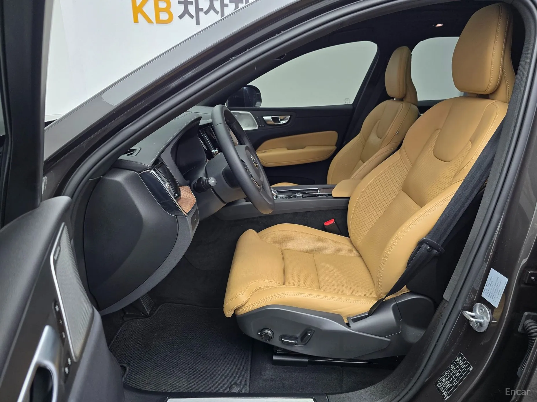Volvo XC60 Gen 2 превью 10