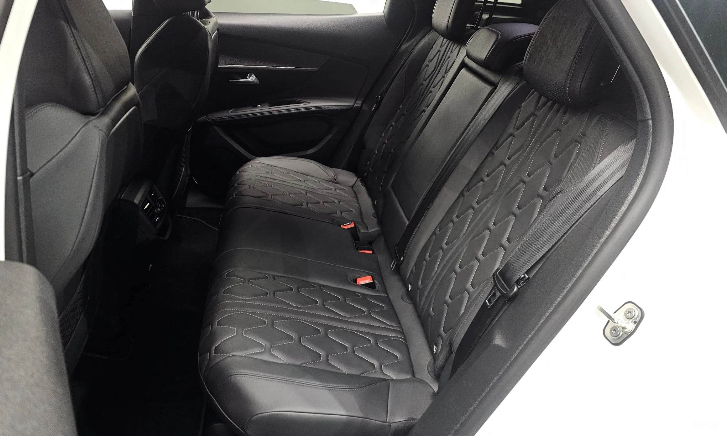 Peugeot 3008 2nd generation превью 12