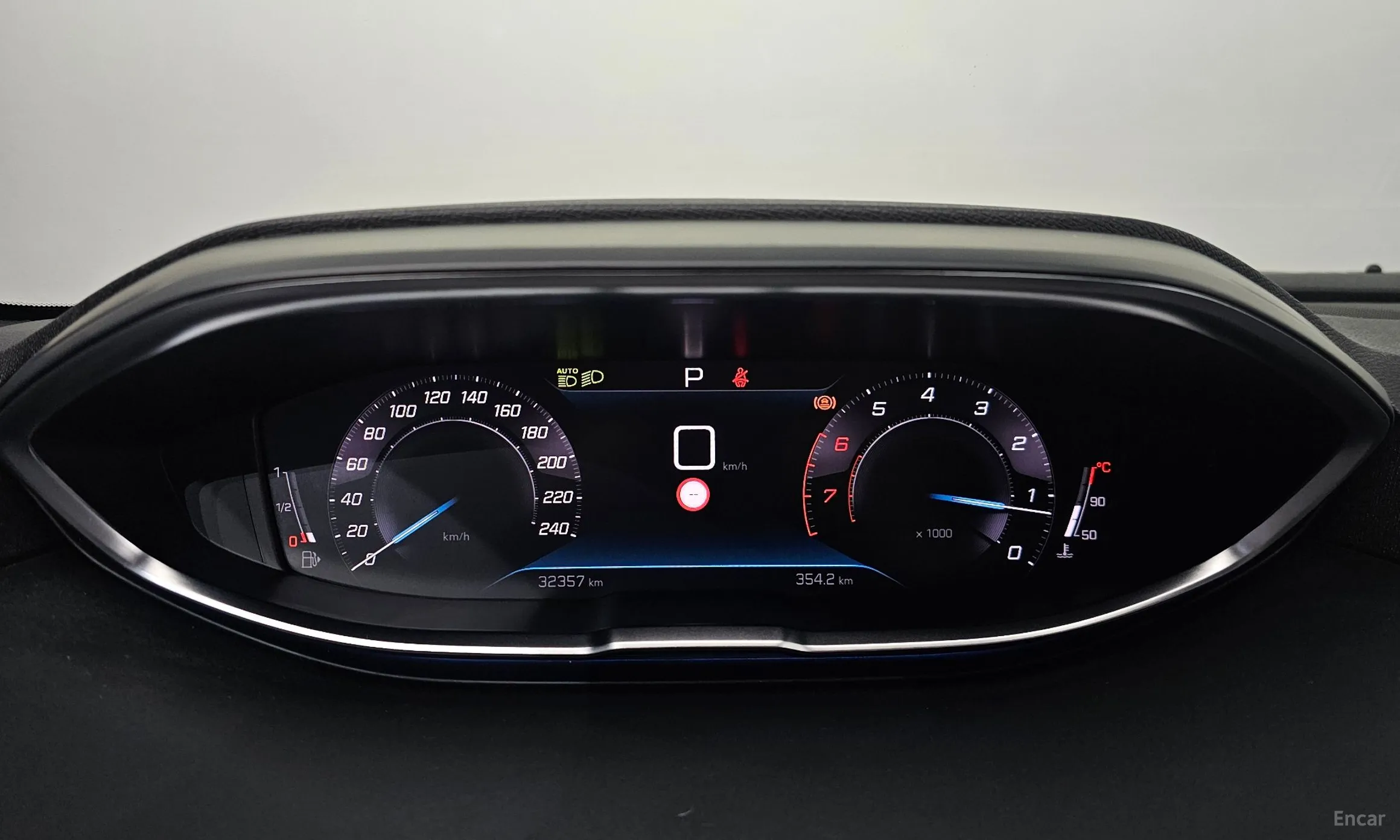 Peugeot 3008 2nd generation превью 8