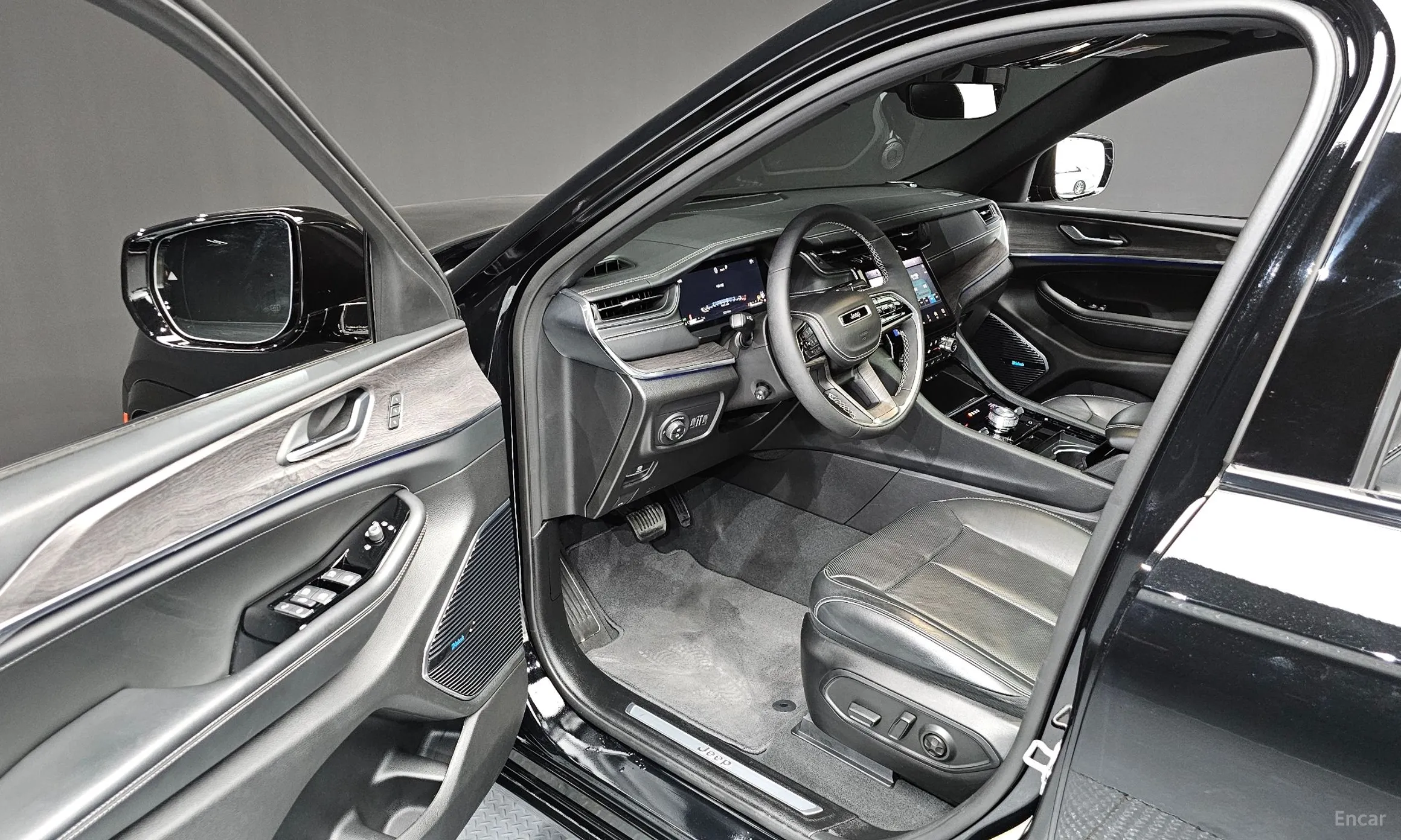 Jeep Grand Cherokee (WL) превью 10