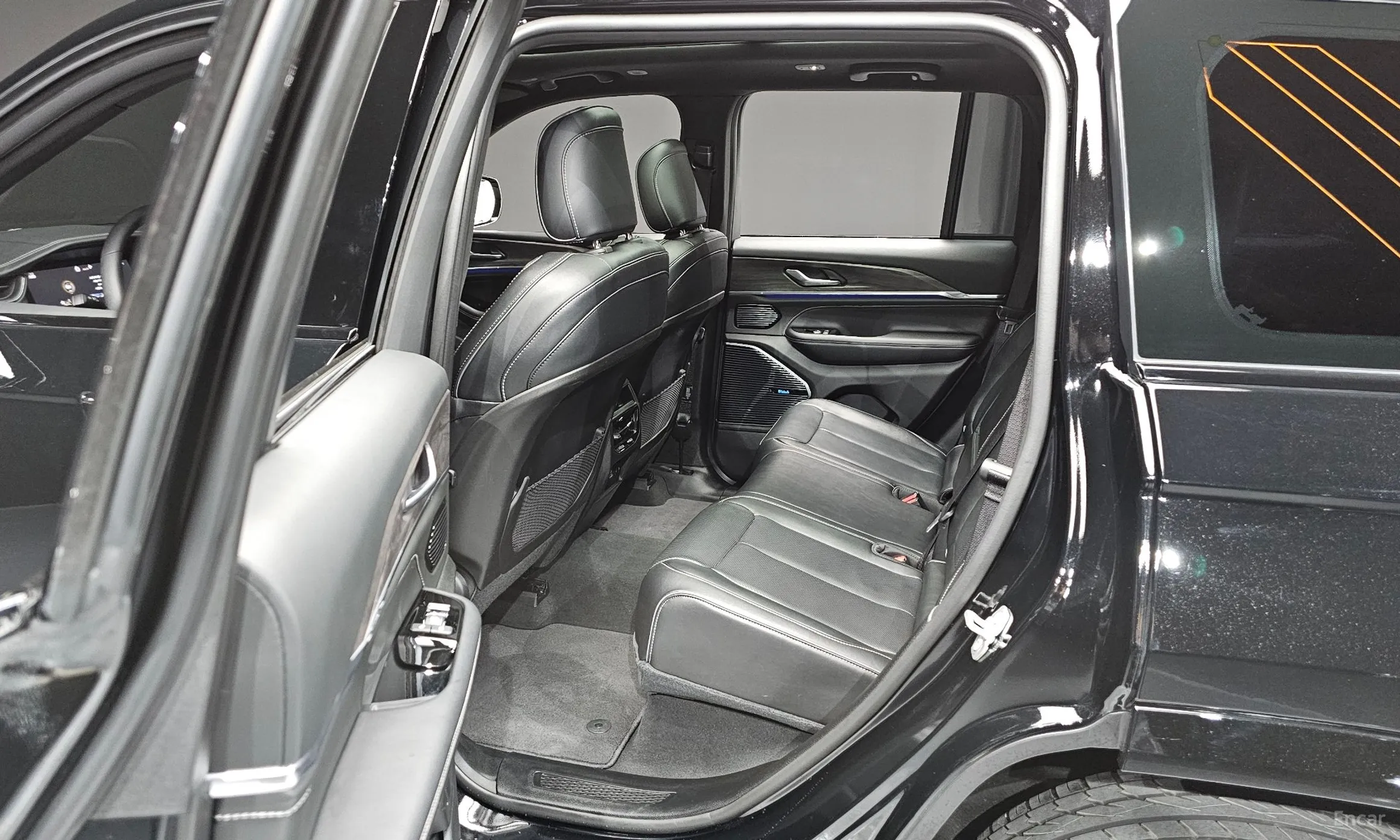 Jeep Grand Cherokee (WL) превью 11
