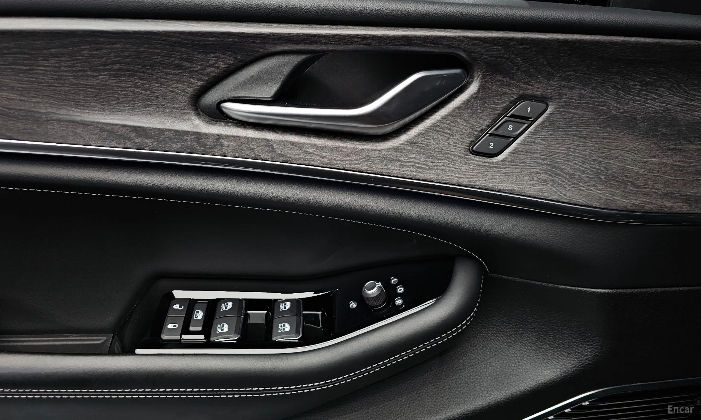 Jeep Grand Cherokee (WL) превью 12