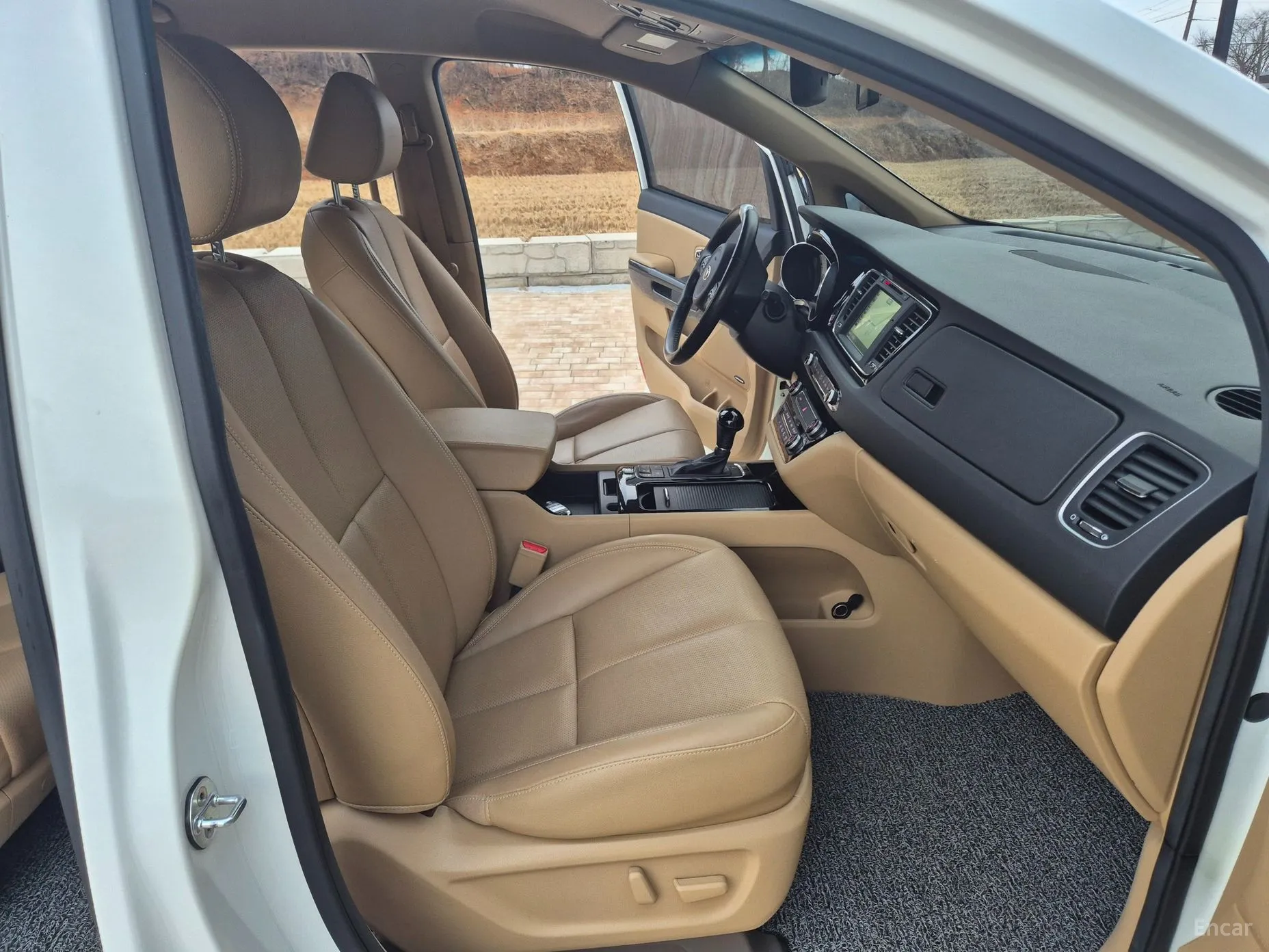 Kia Carnival превью 18