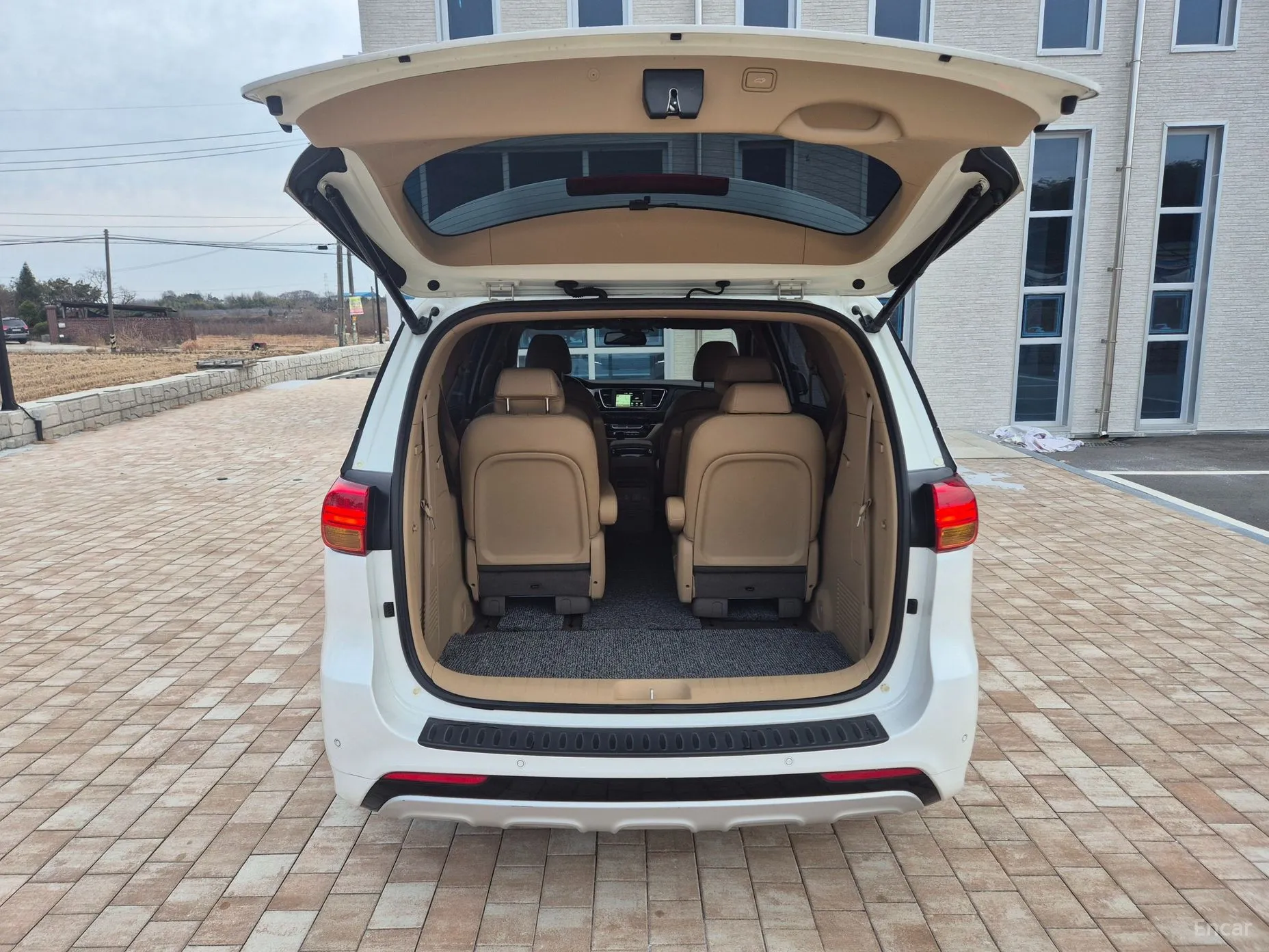 Kia Carnival превью 7
