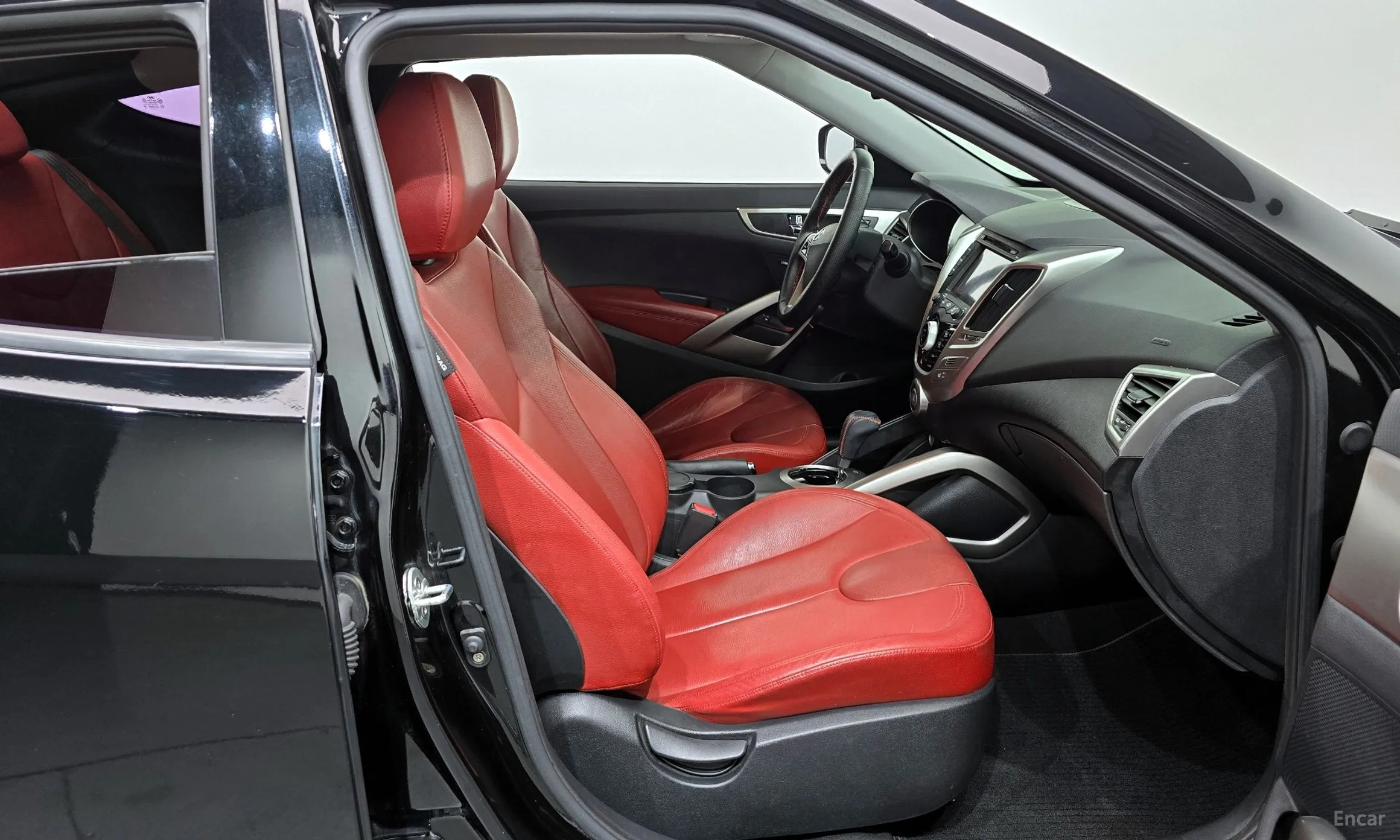 Hyundai Veloster превью 11