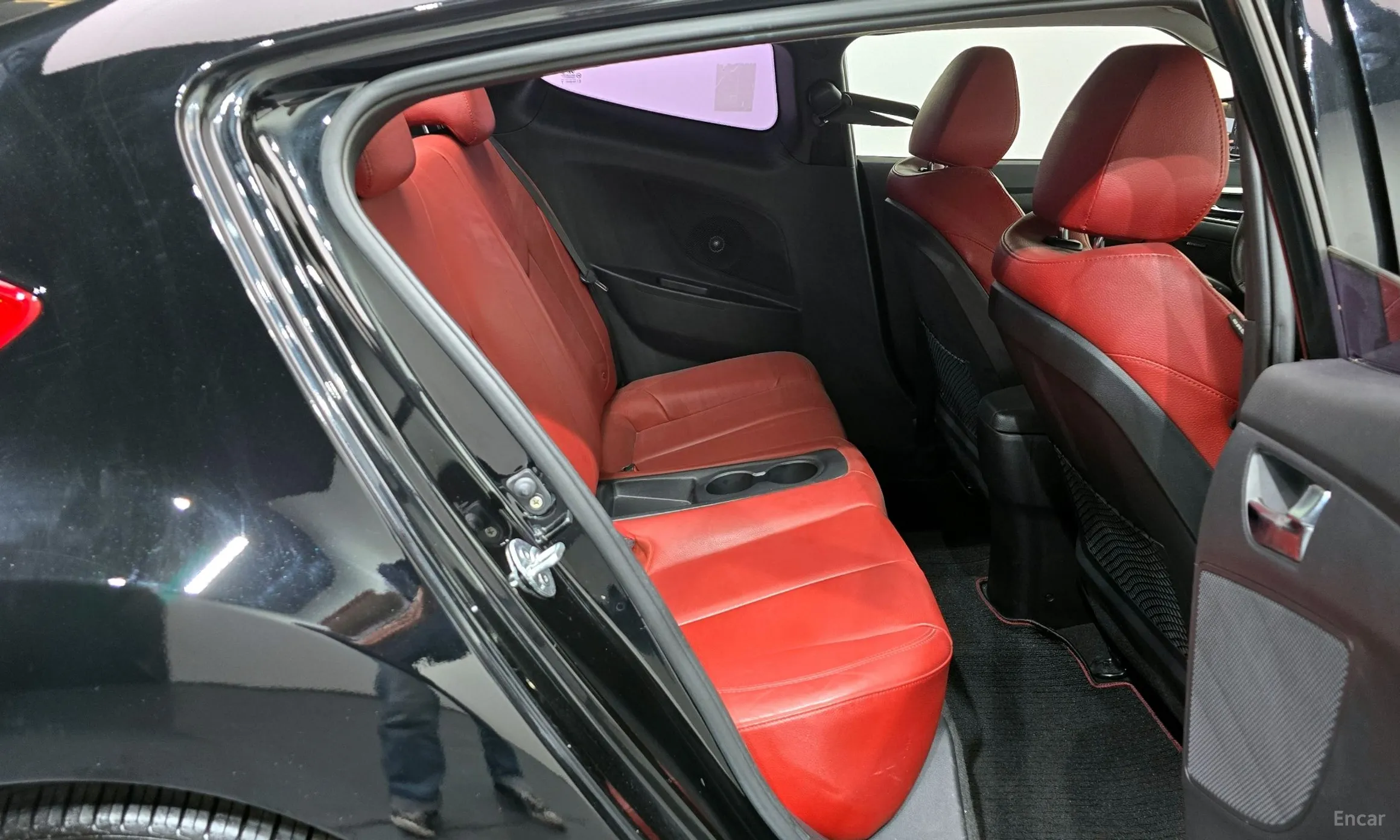 Hyundai Veloster превью 12