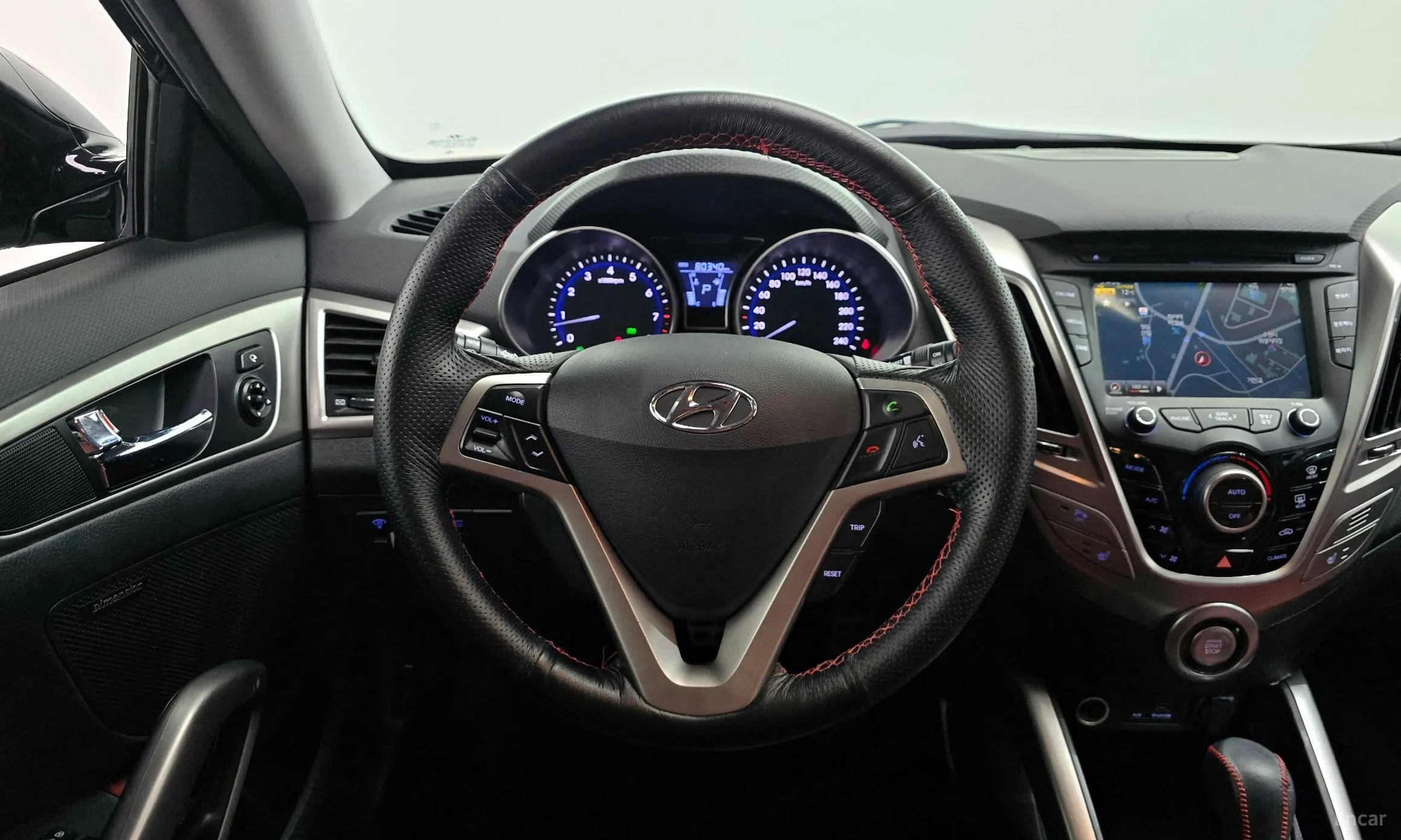 Hyundai Veloster превью 13
