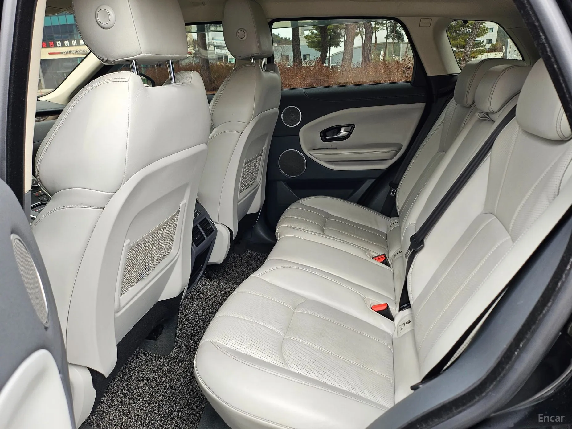Land Rover Range Rover Evoque превью 10