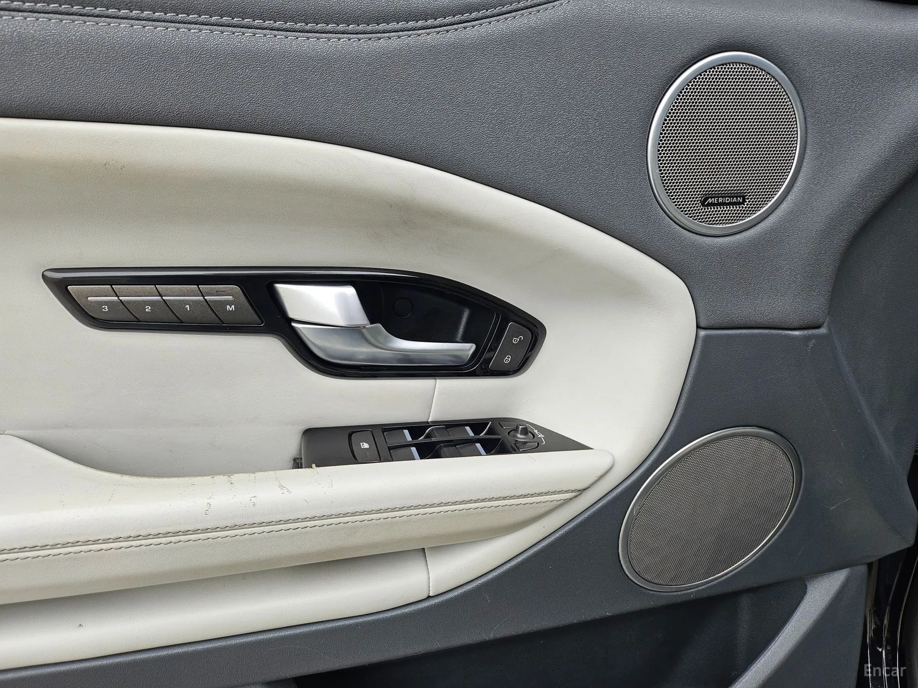 Land Rover Range Rover Evoque превью 12