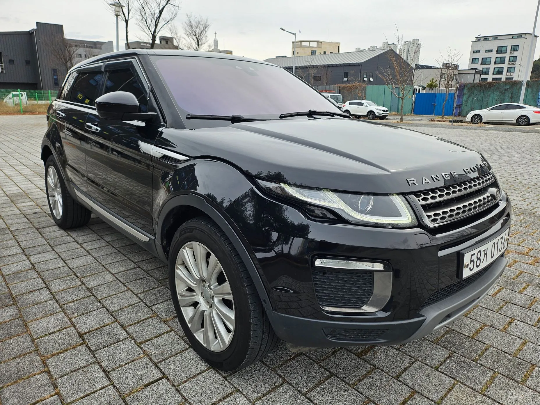 Land Rover Range Rover Evoque превью 3