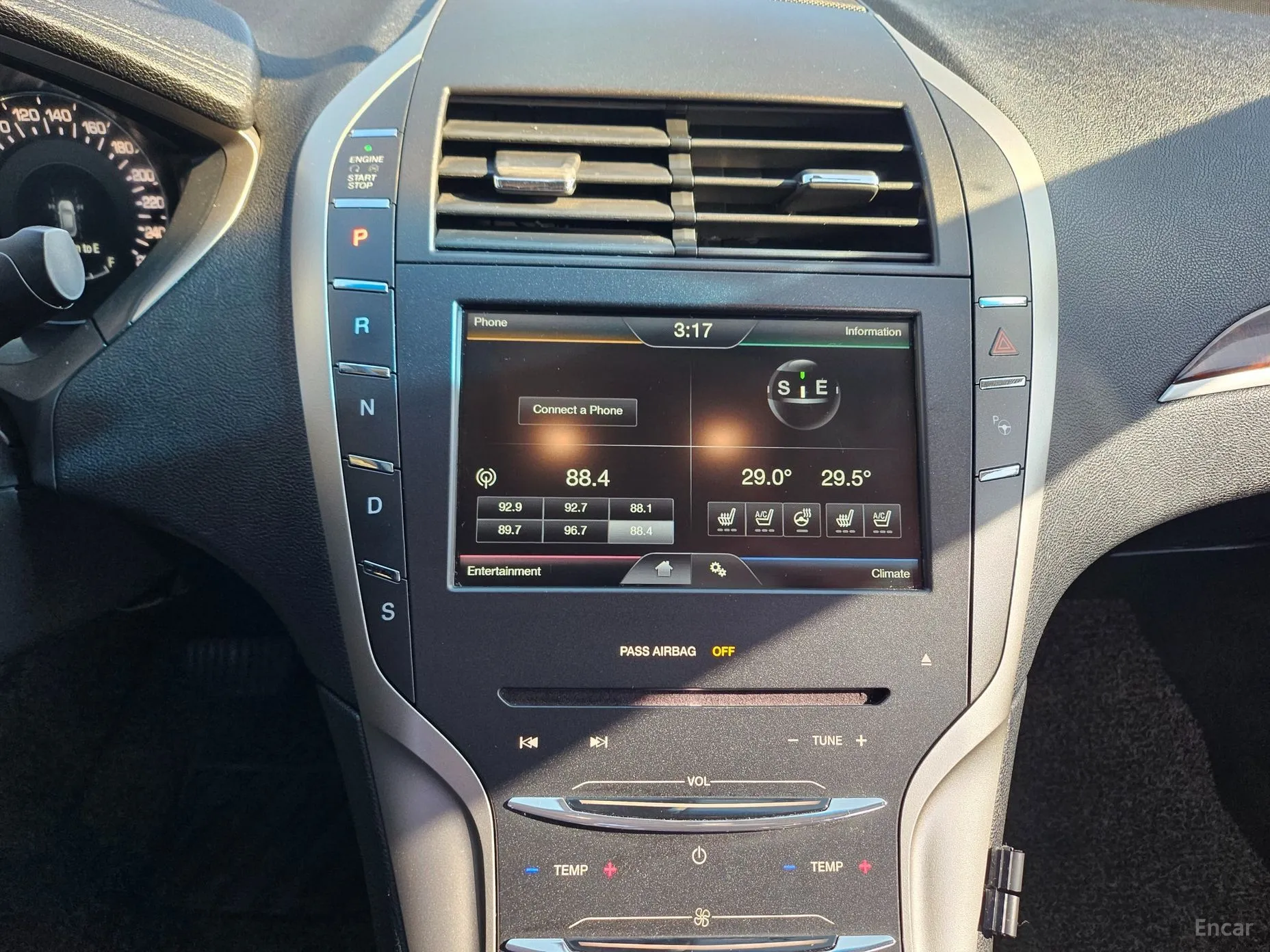 Lincoln New MKZ превью 16