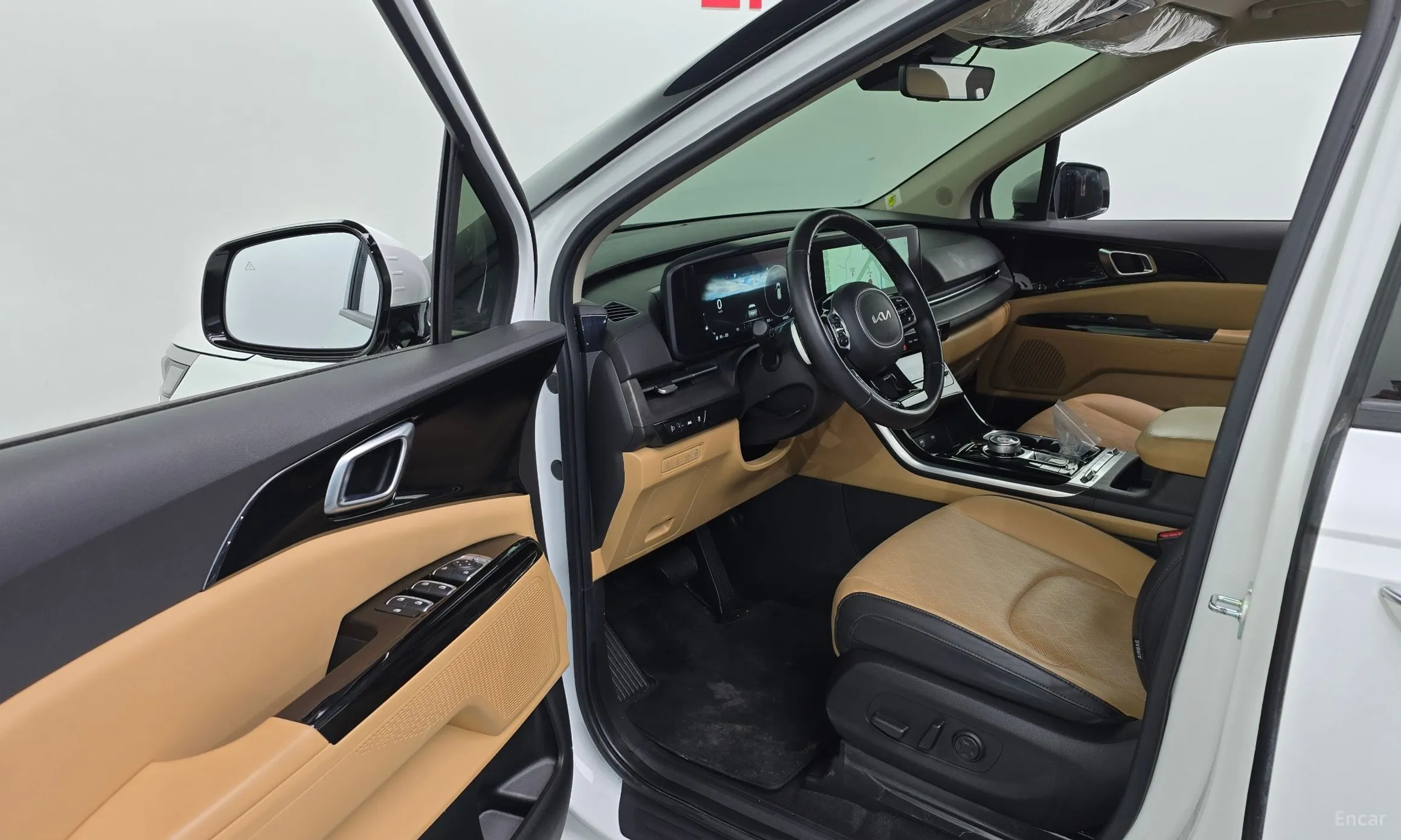 Kia Carnival Gen 4 превью 10