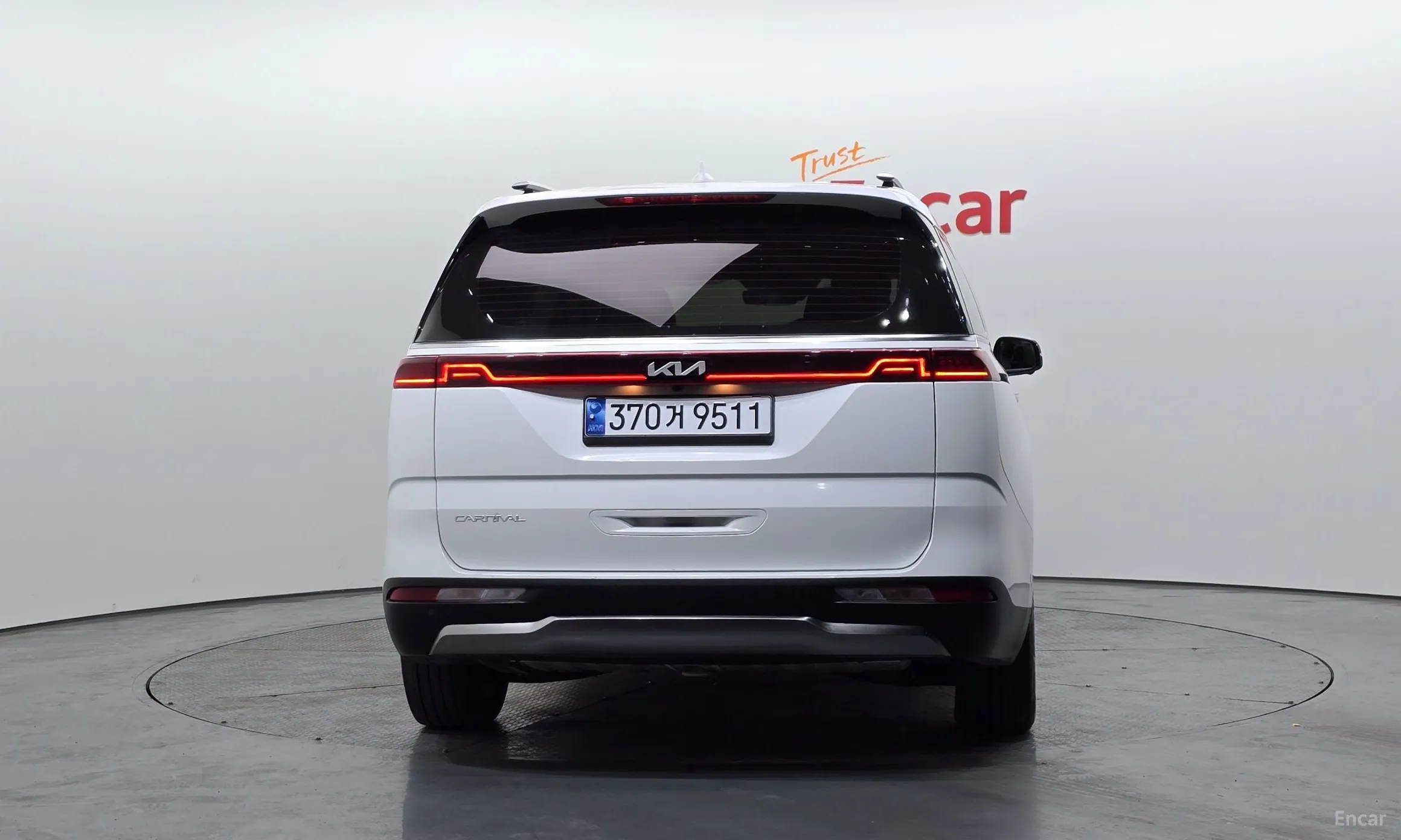 Kia Carnival Gen 4 превью 4