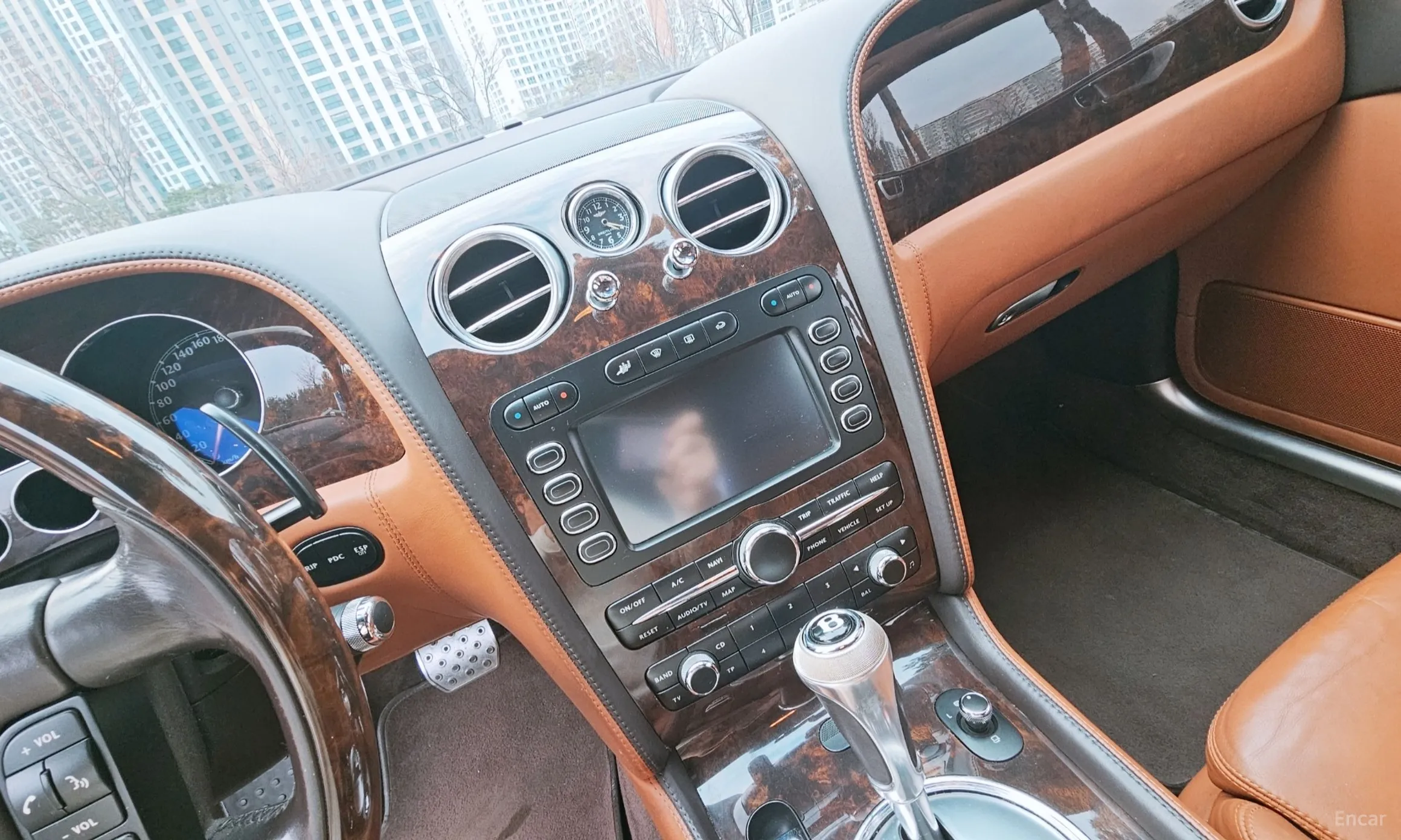 Bentley Flying Spur Gen 1 превью 13