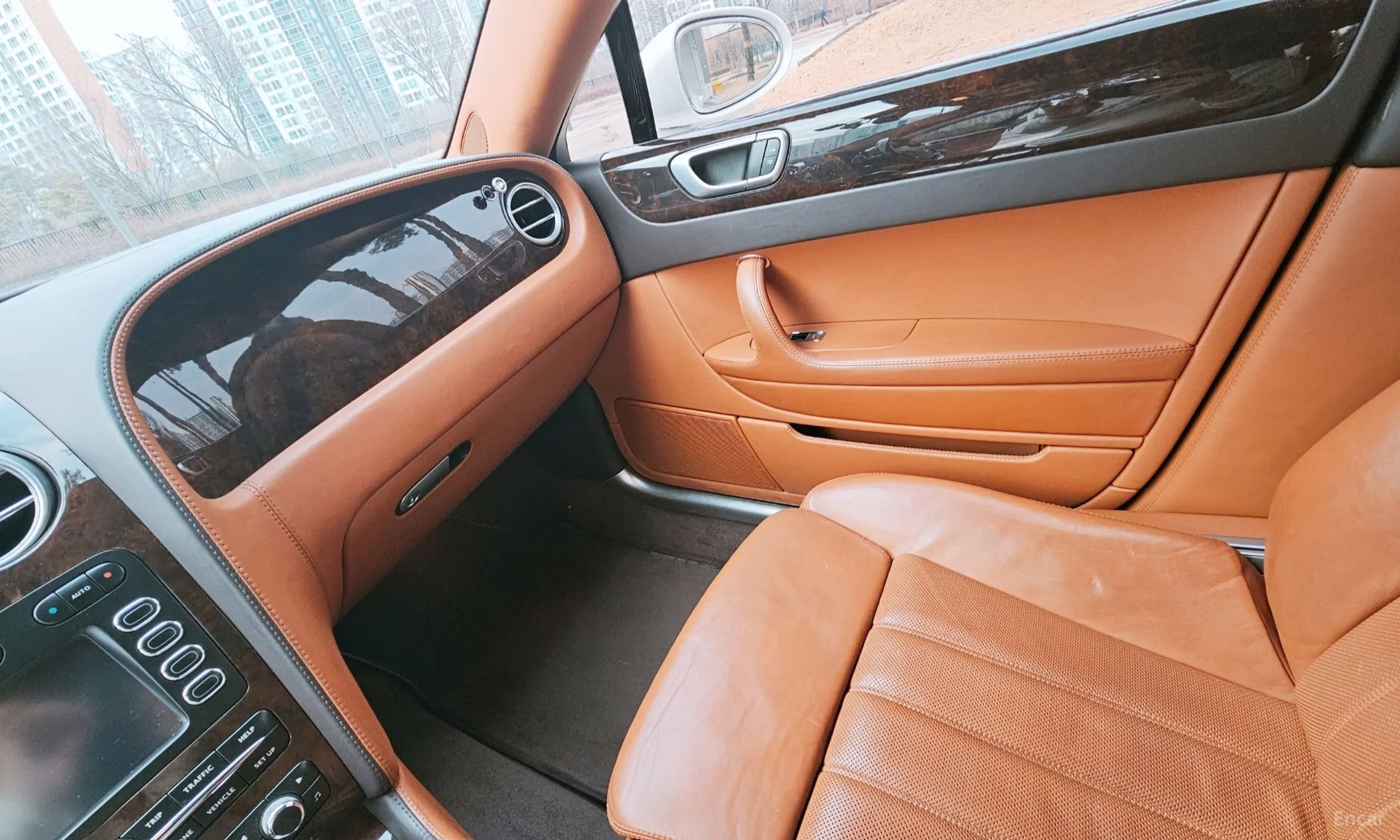 Bentley Flying Spur Gen 1 превью 16