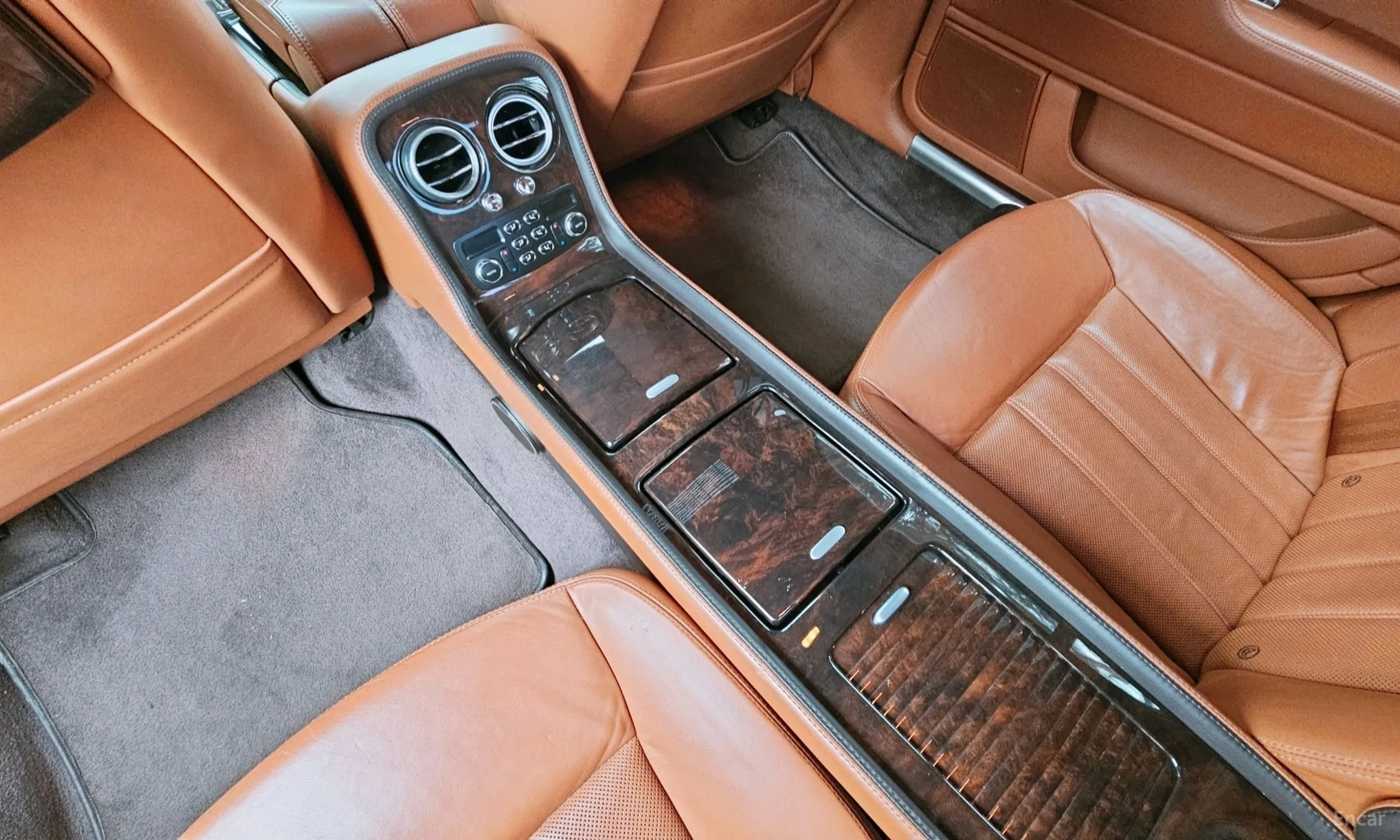 Bentley Flying Spur Gen 1 превью 19