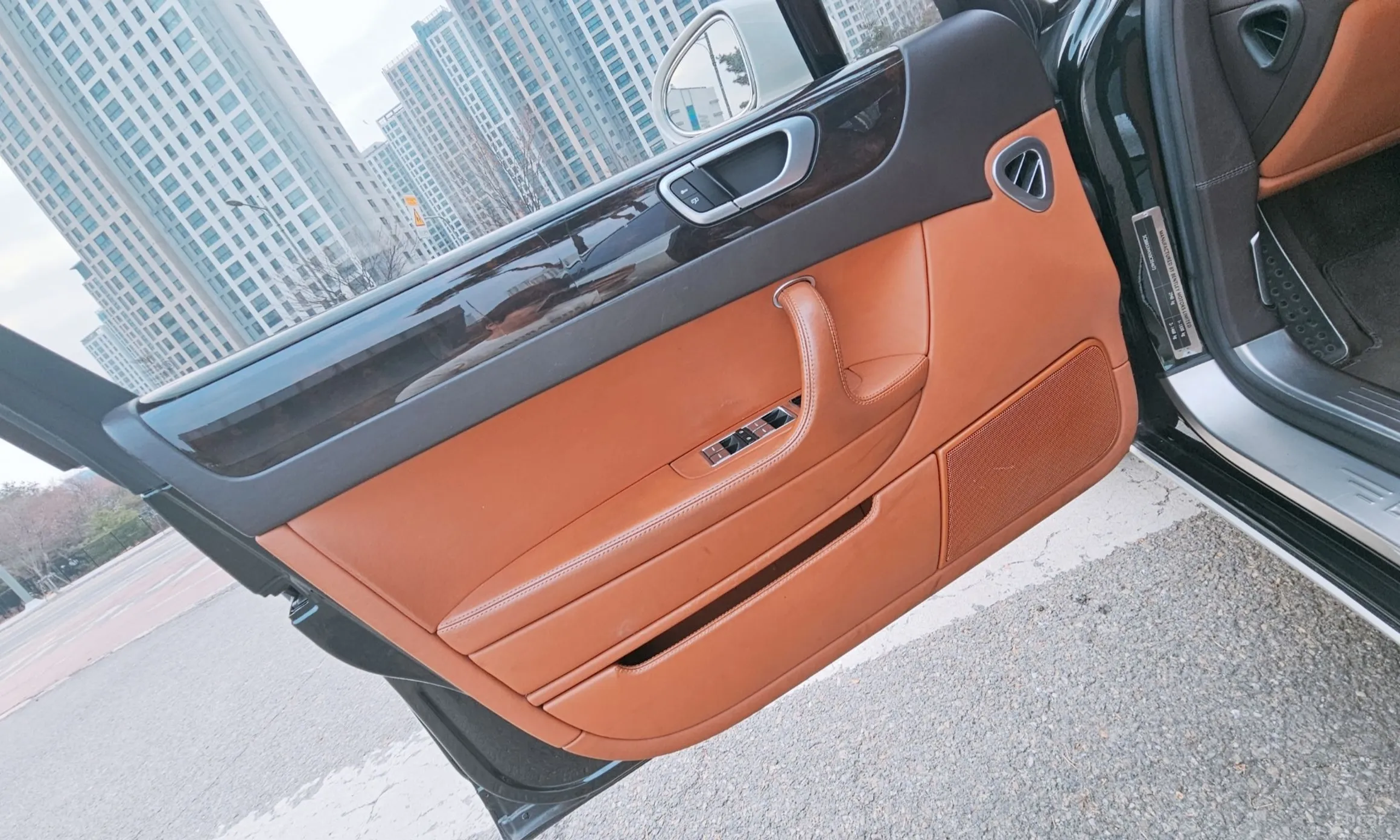 Bentley Flying Spur Gen 1 превью 9