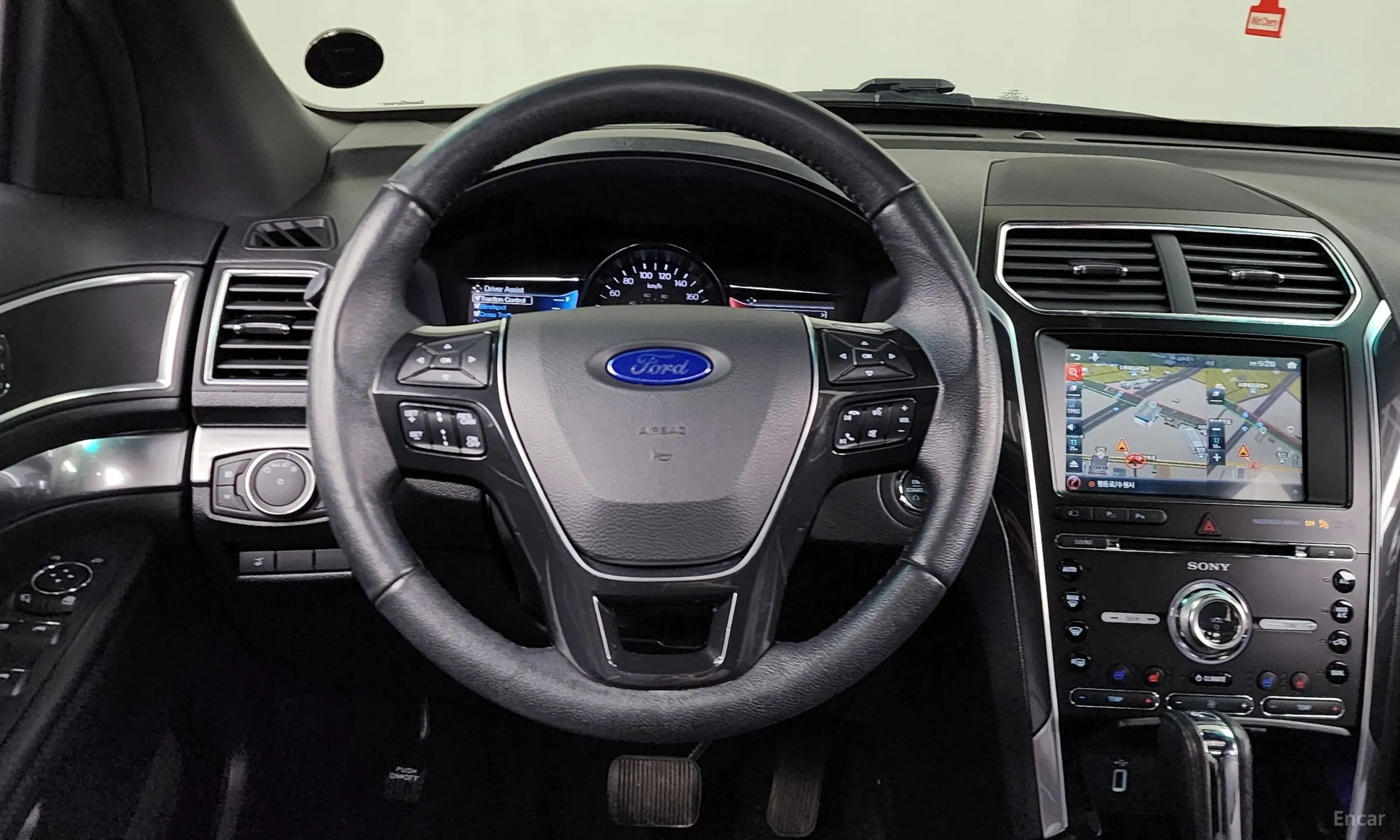 Ford Explorer превью 13