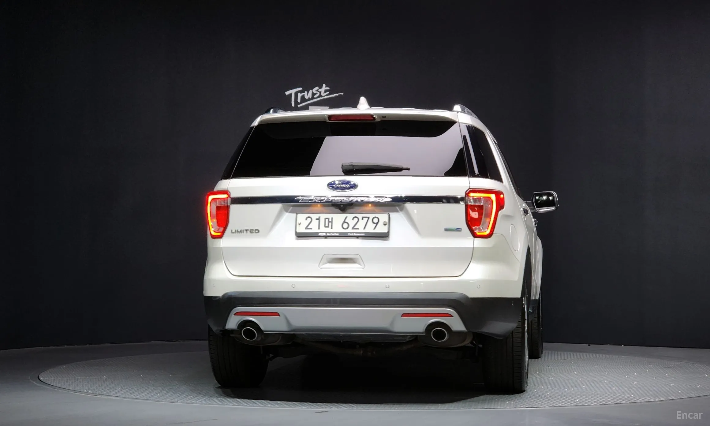 Ford Explorer превью 4
