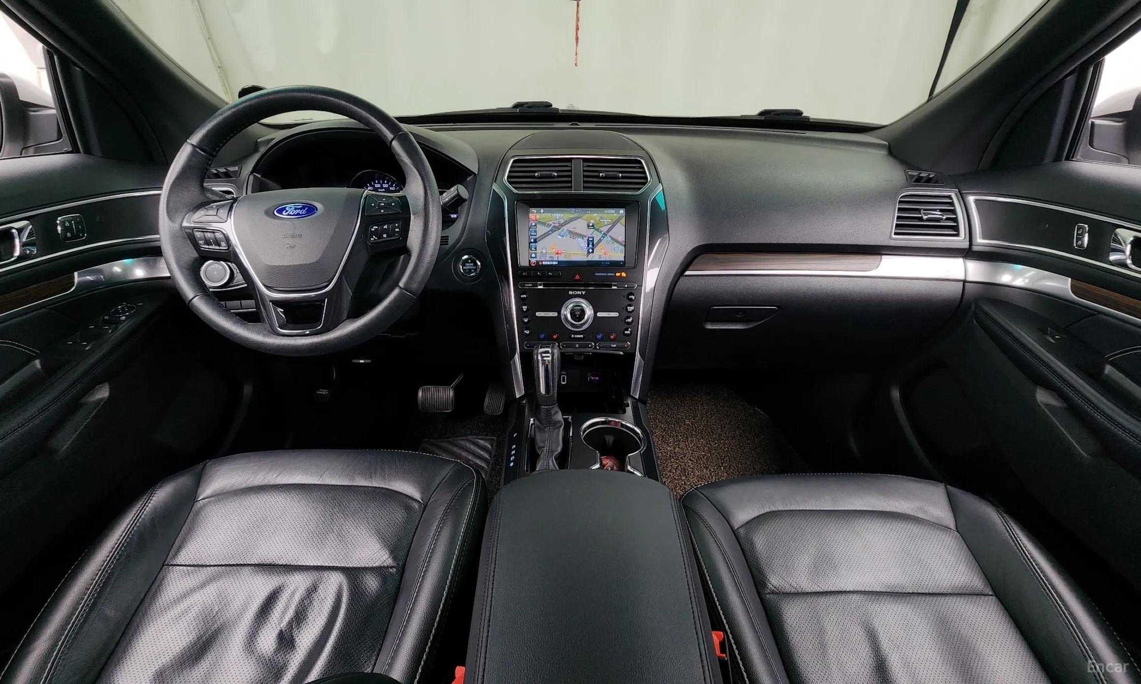 Ford Explorer превью 7