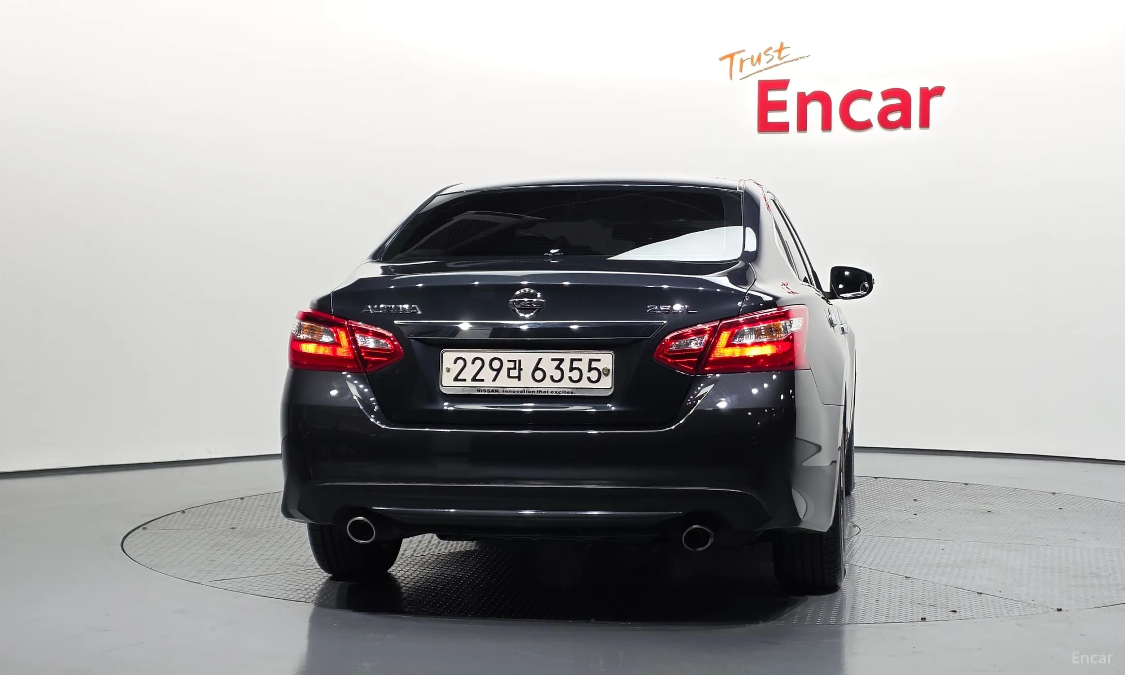 Nissan Altima превью 4