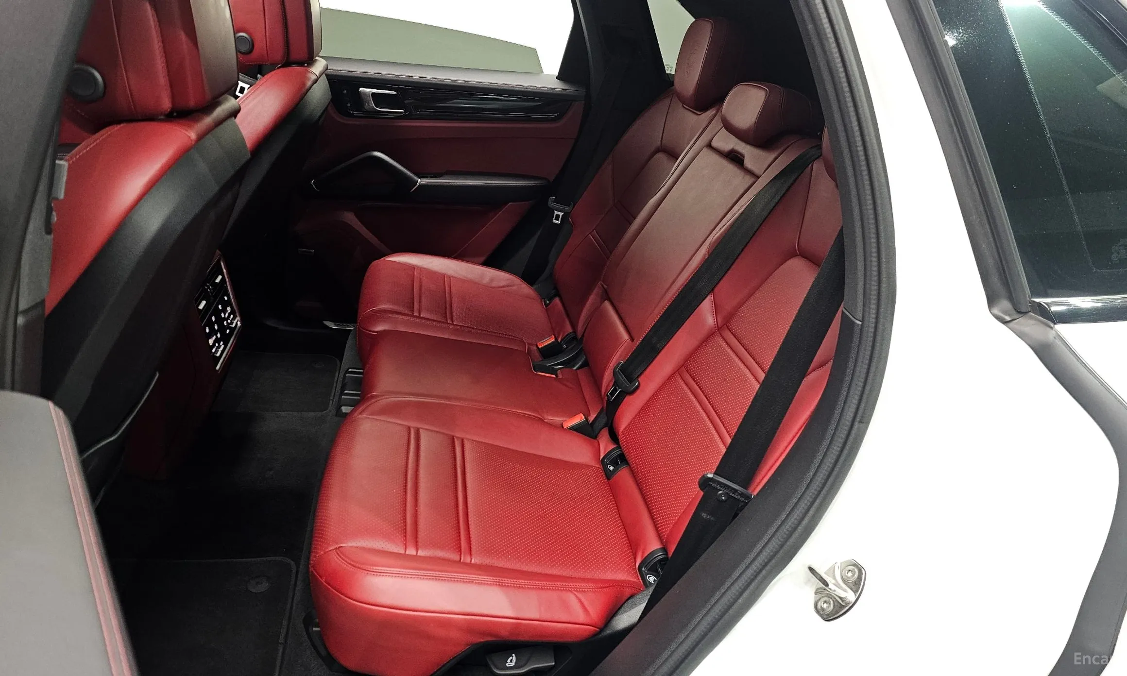 Porsche Cayenne (PO536) превью 12